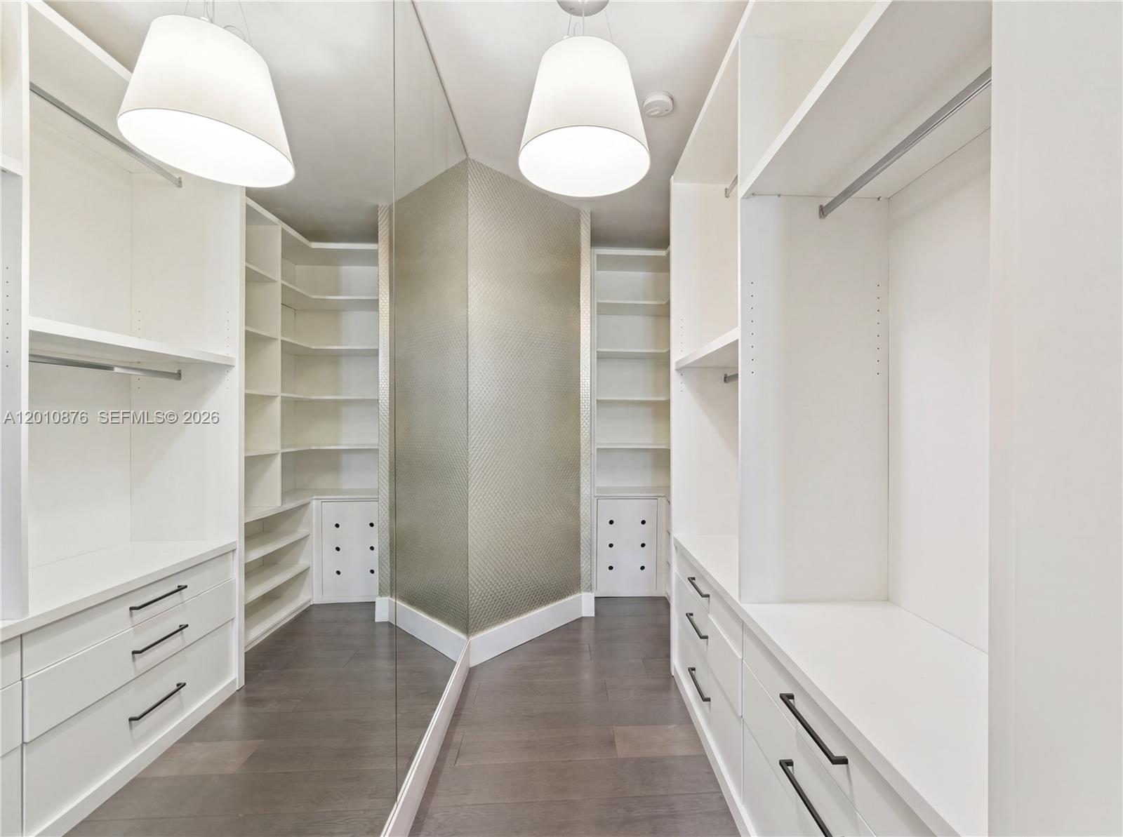 TURNBERRY OCEAN COLONY - Residential
