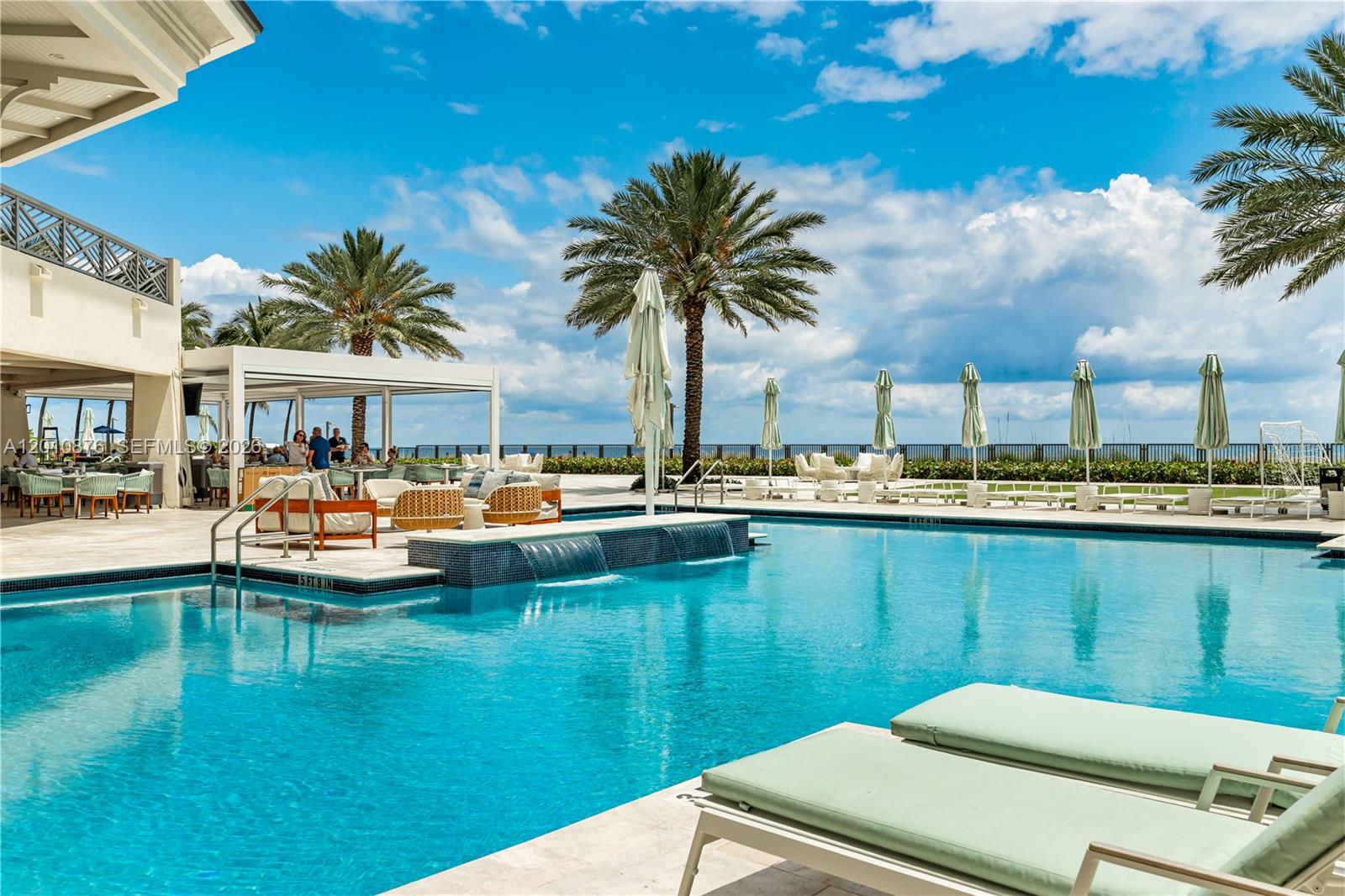 TURNBERRY OCEAN COLONY - Residential