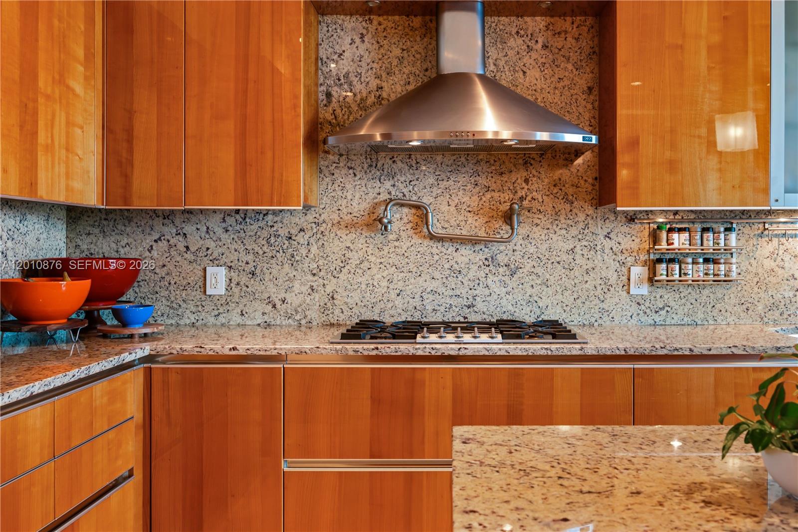 TURNBERRY OCEAN COLONY - Residential