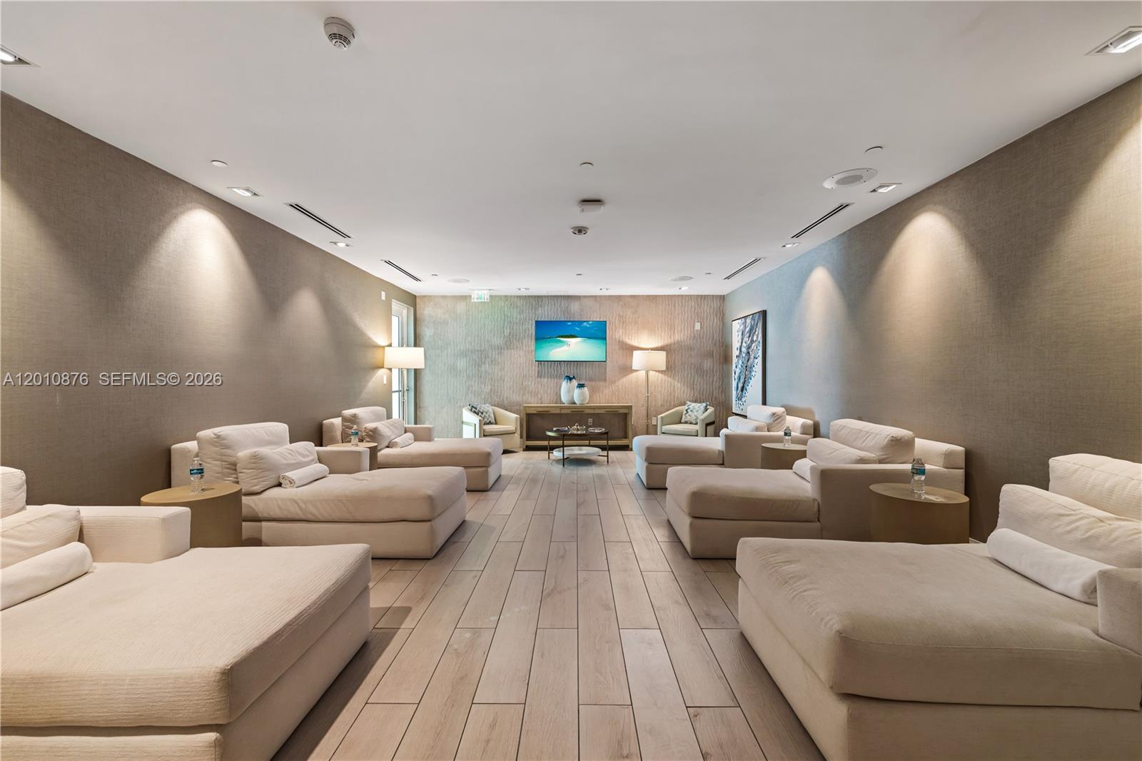 TURNBERRY OCEAN COLONY - Residential