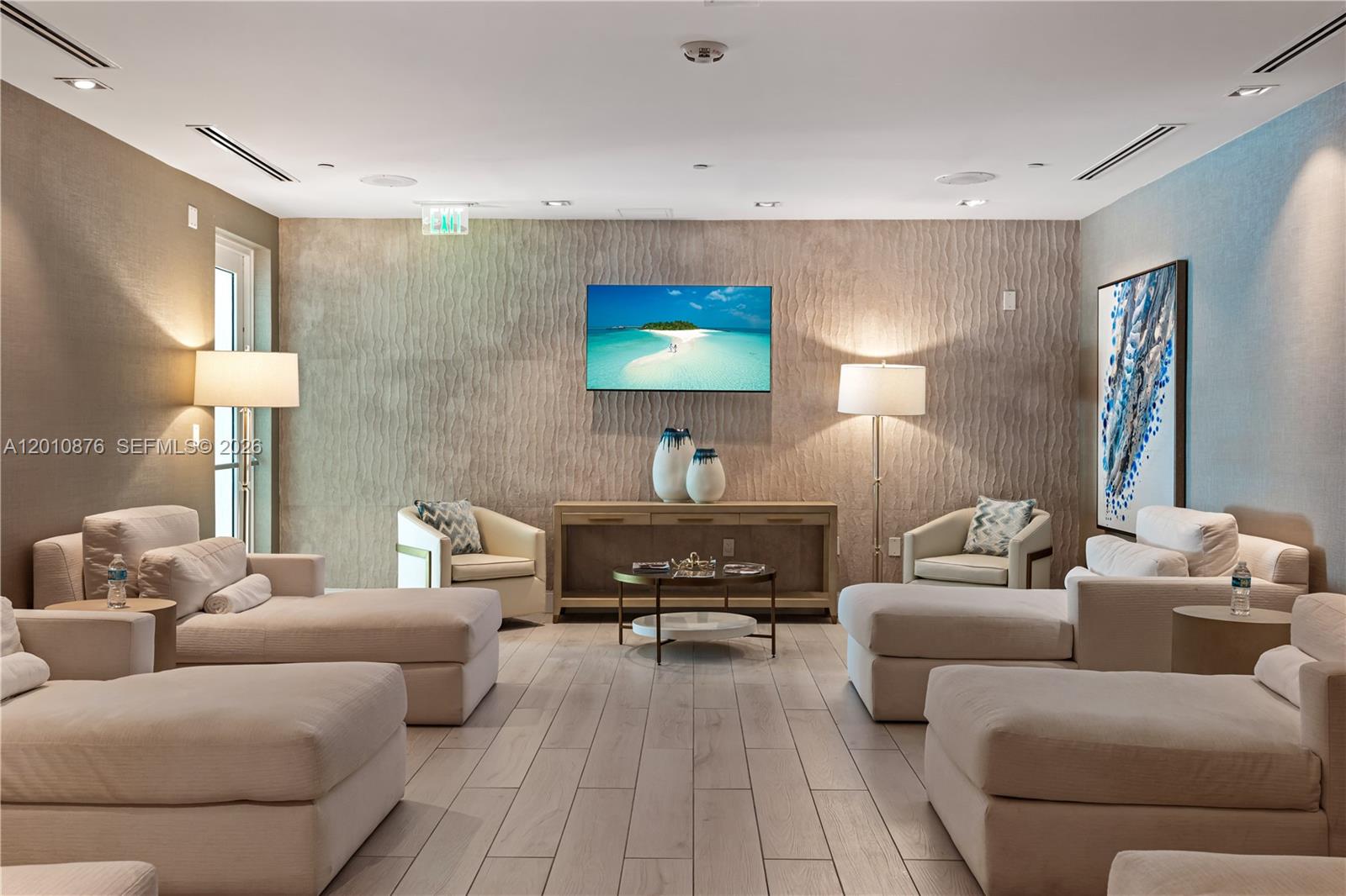 TURNBERRY OCEAN COLONY - Residential