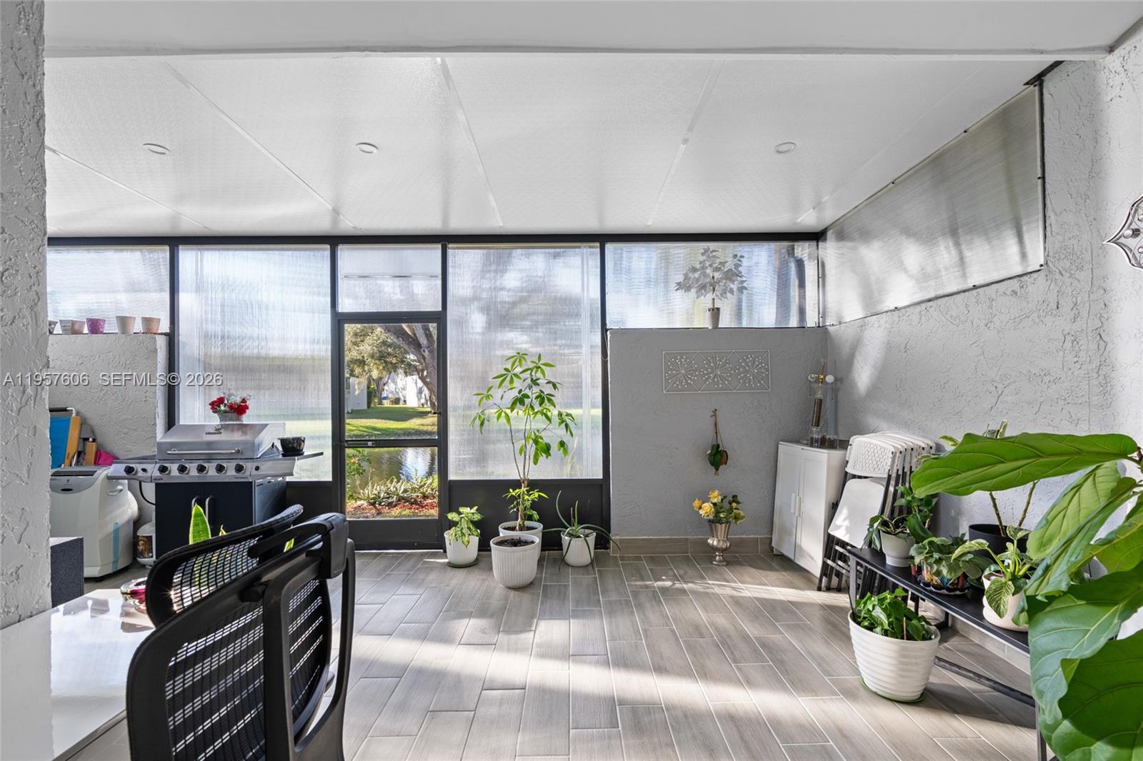 WESTVIEW CONDOMINIUM NO N - Residential