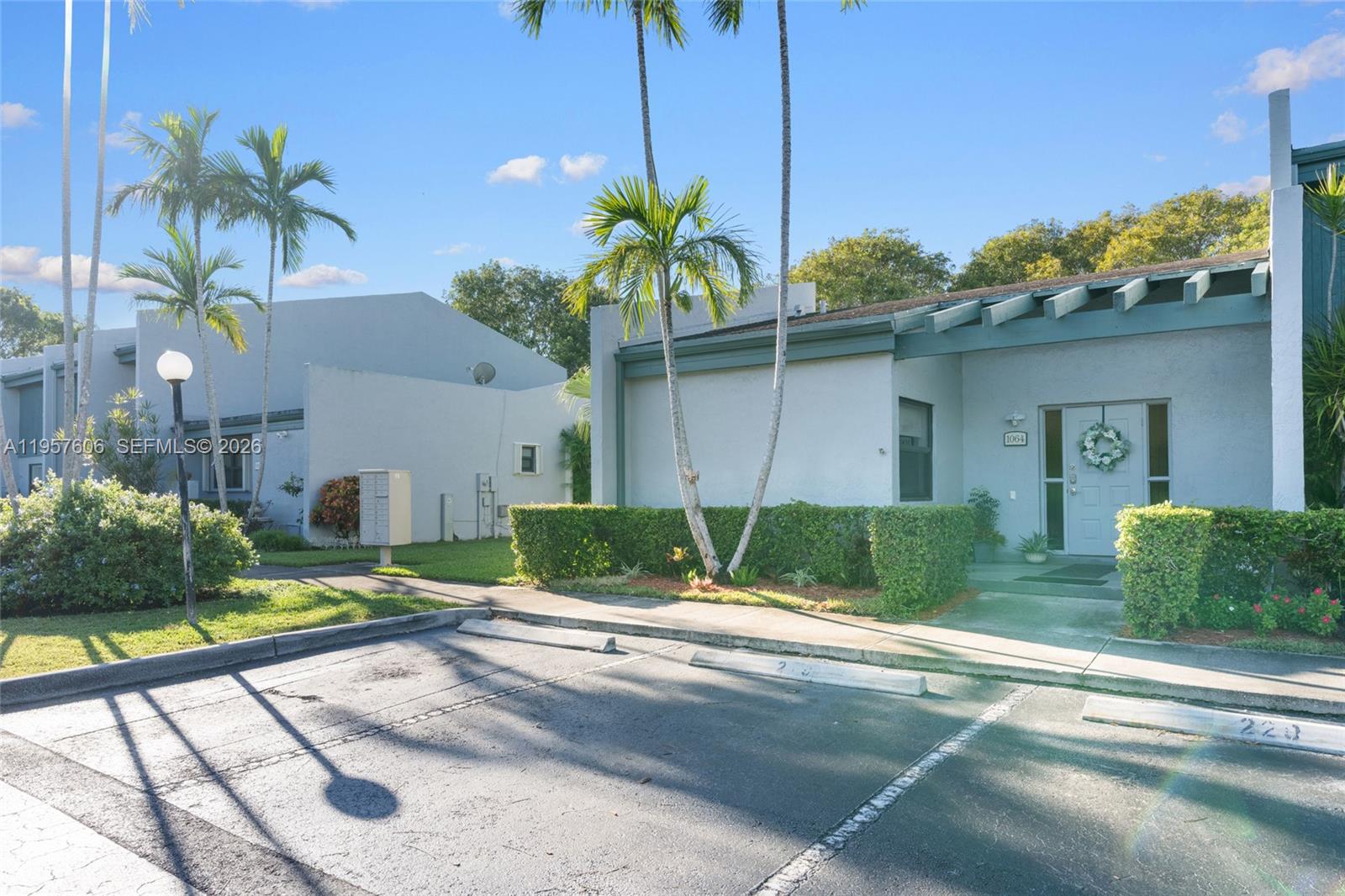 WESTVIEW CONDOMINIUM NO N - Residential