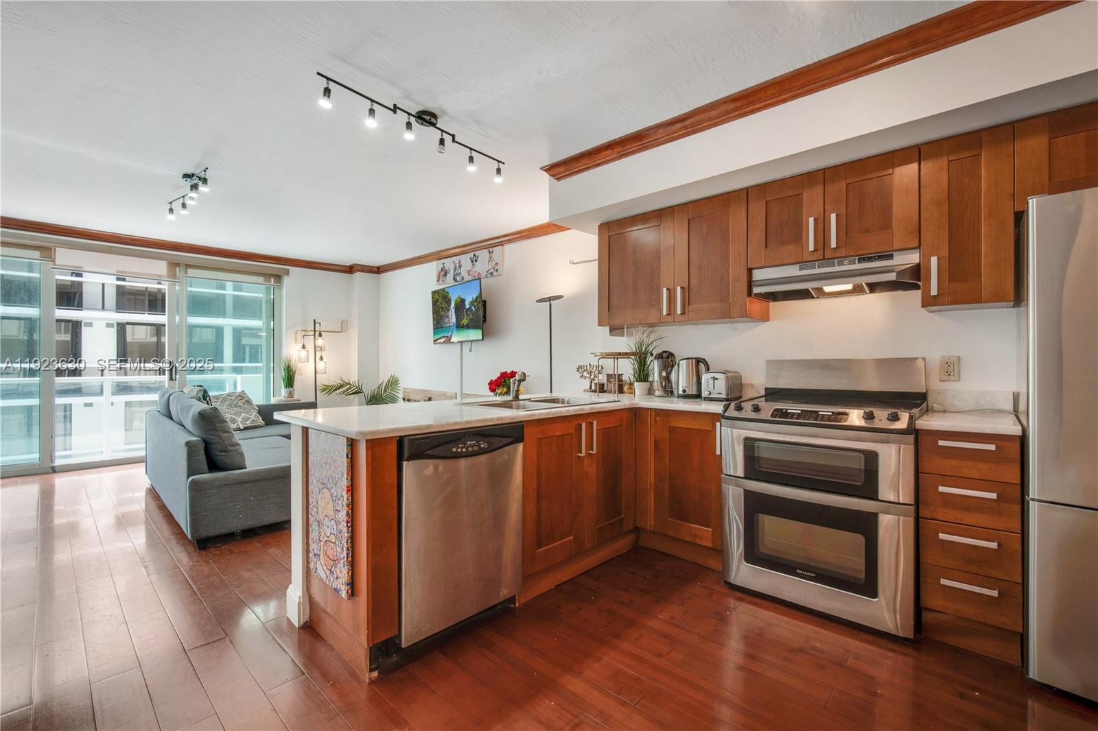 9499 Collins Ave 1005