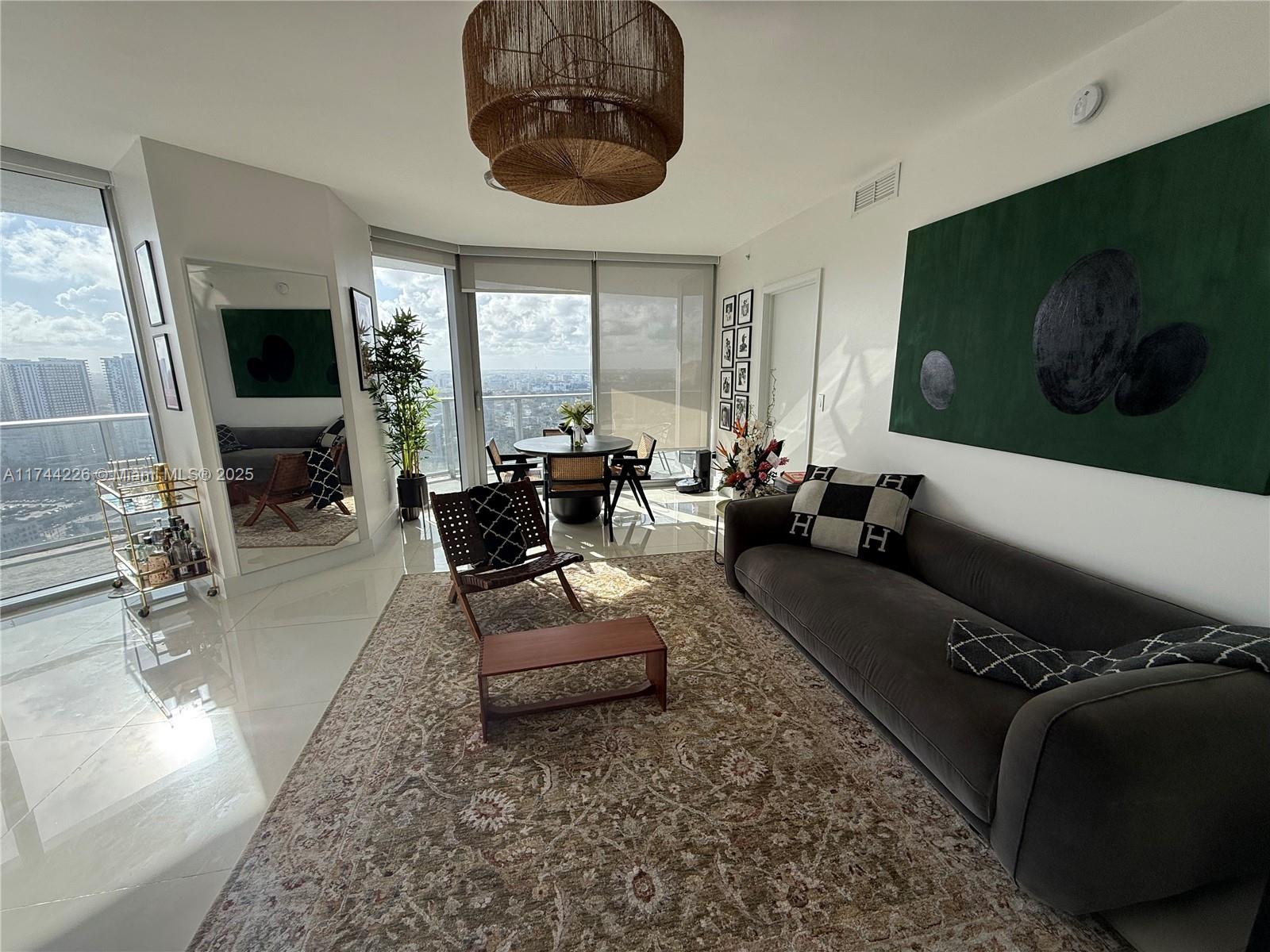 ARIA ON THE BAY CONDO - Residential