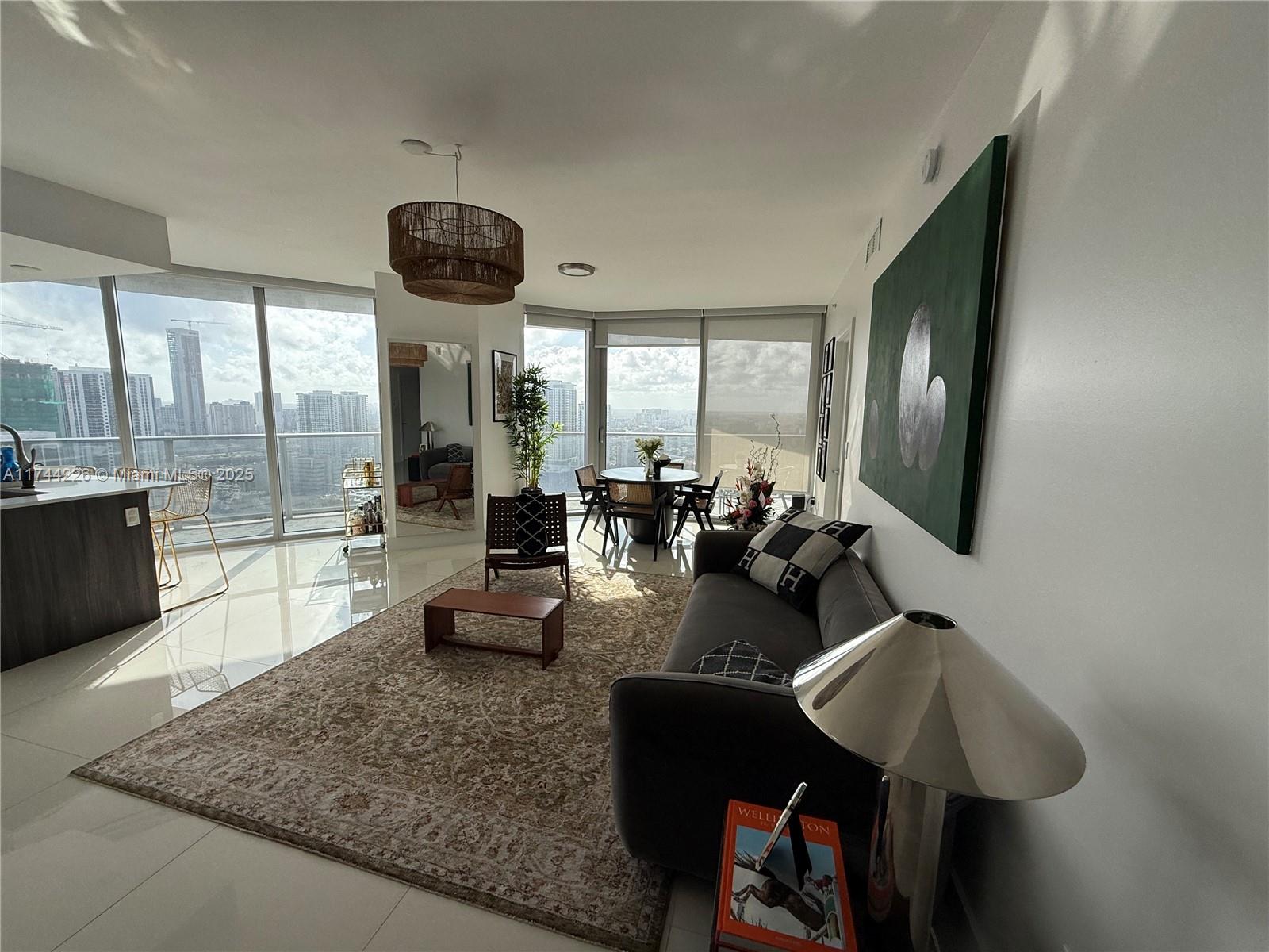 ARIA ON THE BAY CONDO - Residential