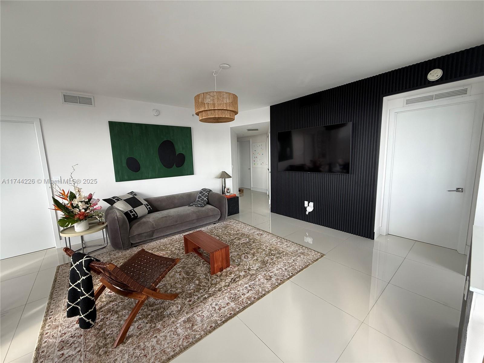 ARIA ON THE BAY CONDO - Residential