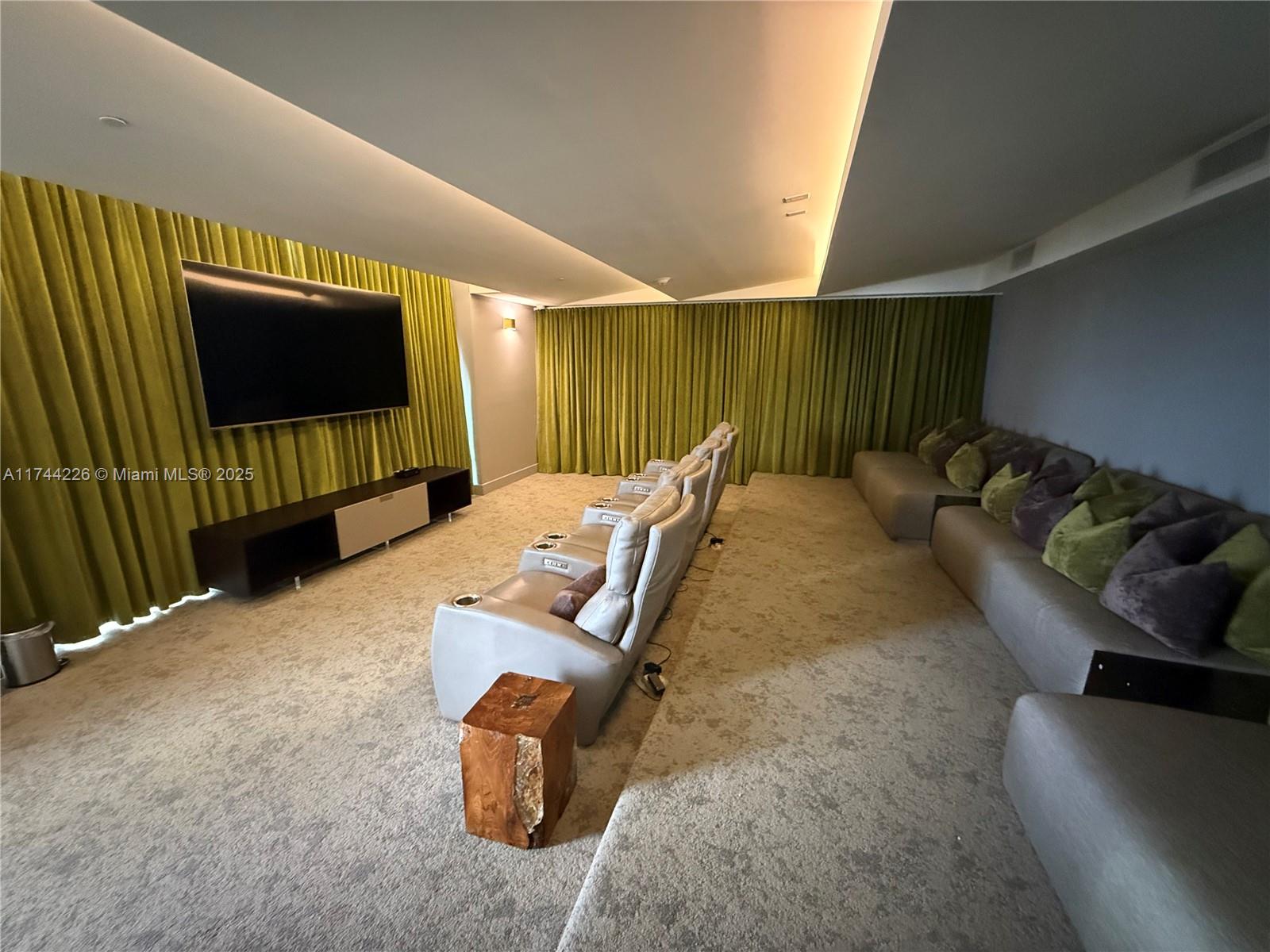 ARIA ON THE BAY CONDO - Residential