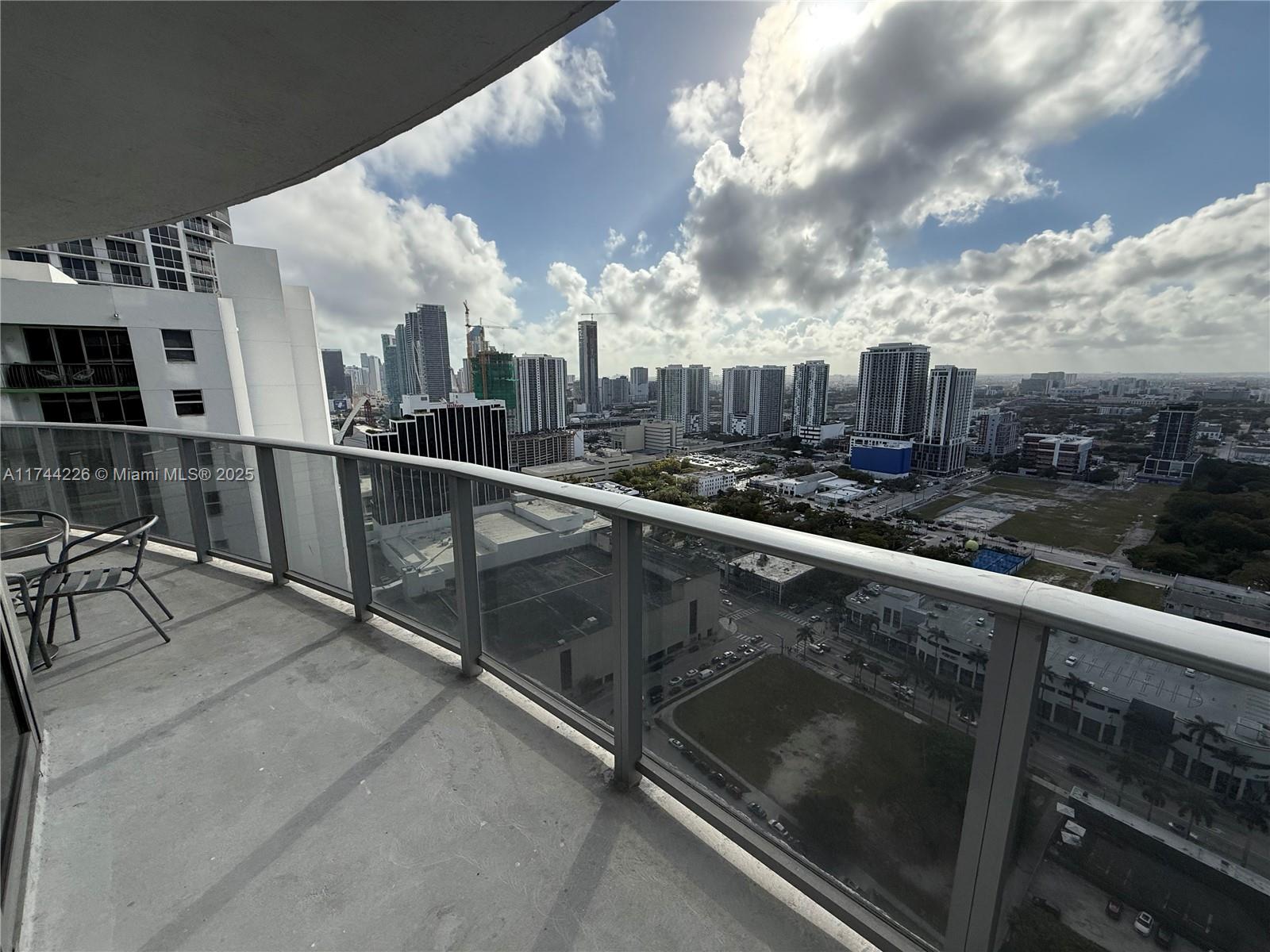 ARIA ON THE BAY CONDO - Residential