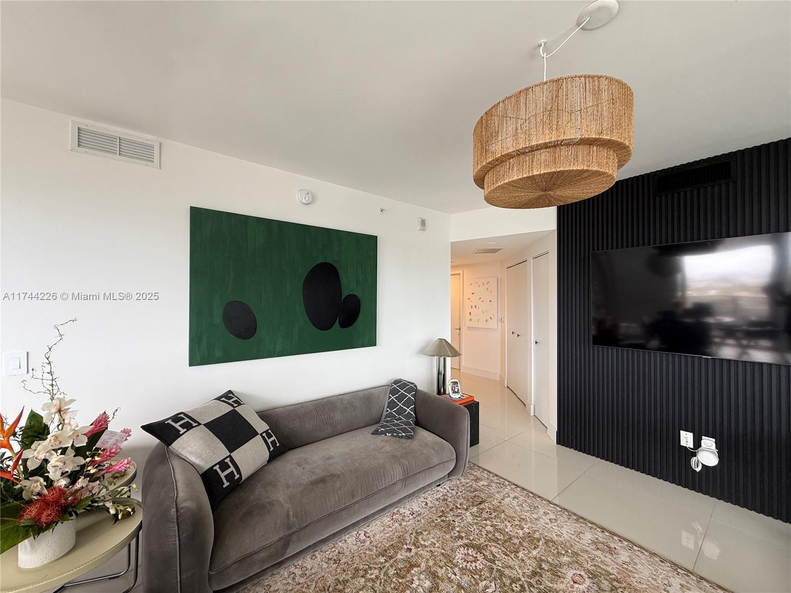 ARIA ON THE BAY CONDO - Residential