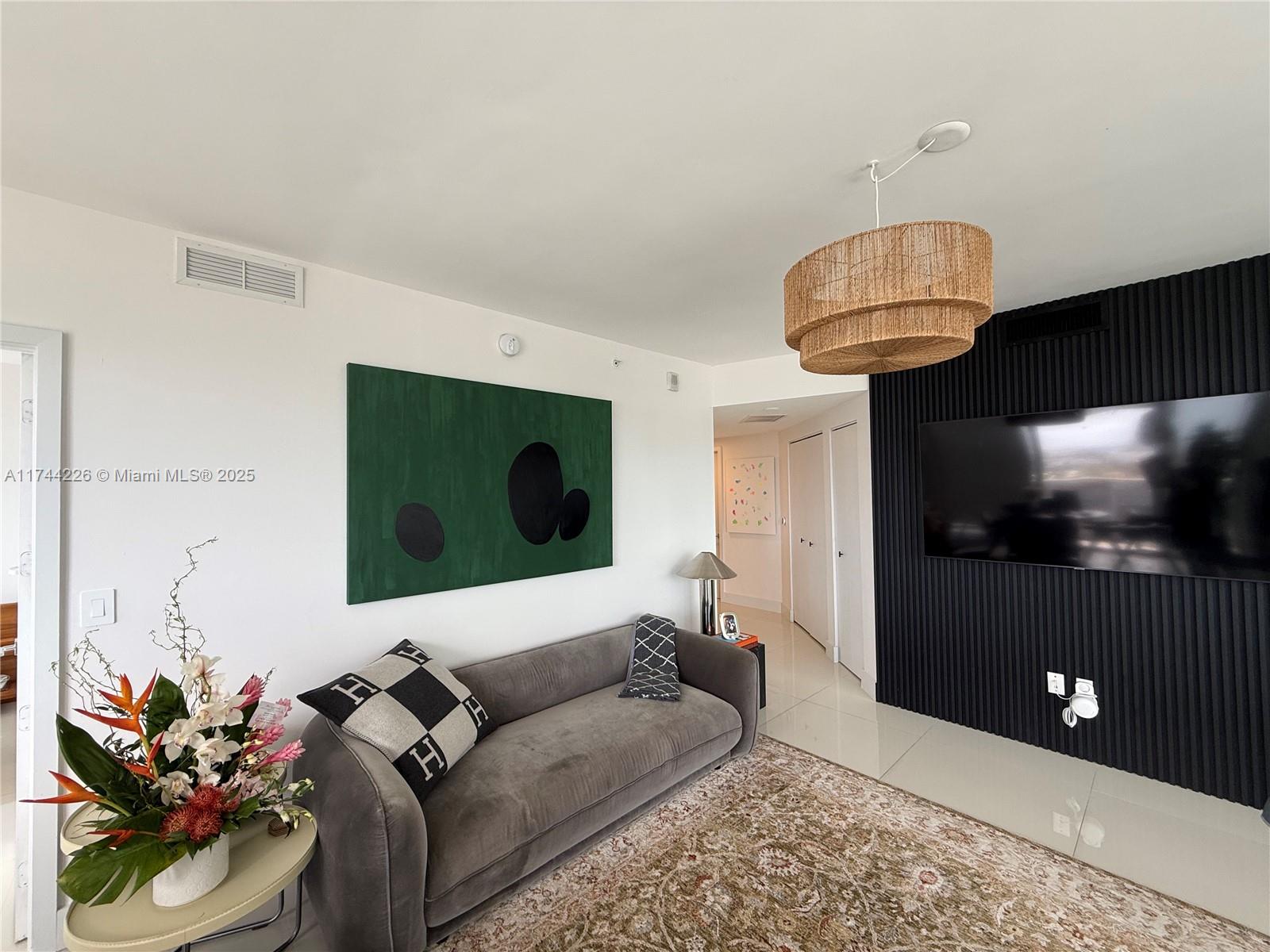 ARIA ON THE BAY CONDO - Residential