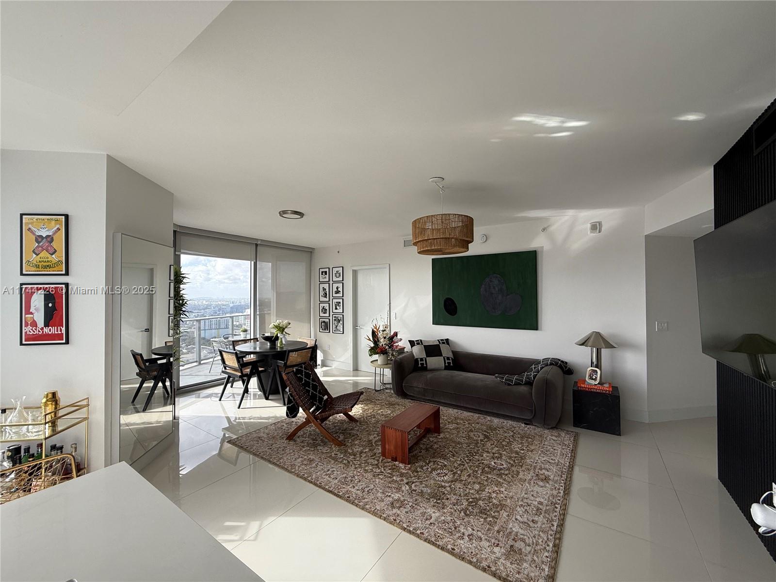 ARIA ON THE BAY CONDO - Residential
