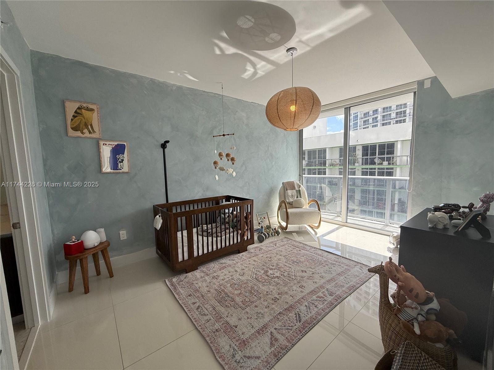 ARIA ON THE BAY CONDO - Residential