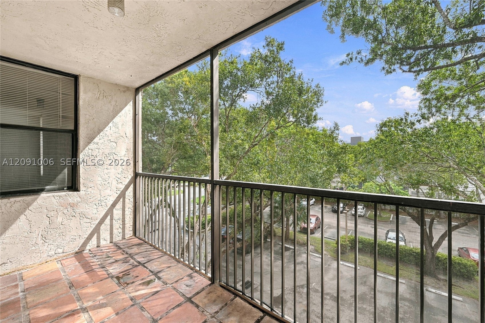 6800 Cypress Rd 411, Plantation FL 33317