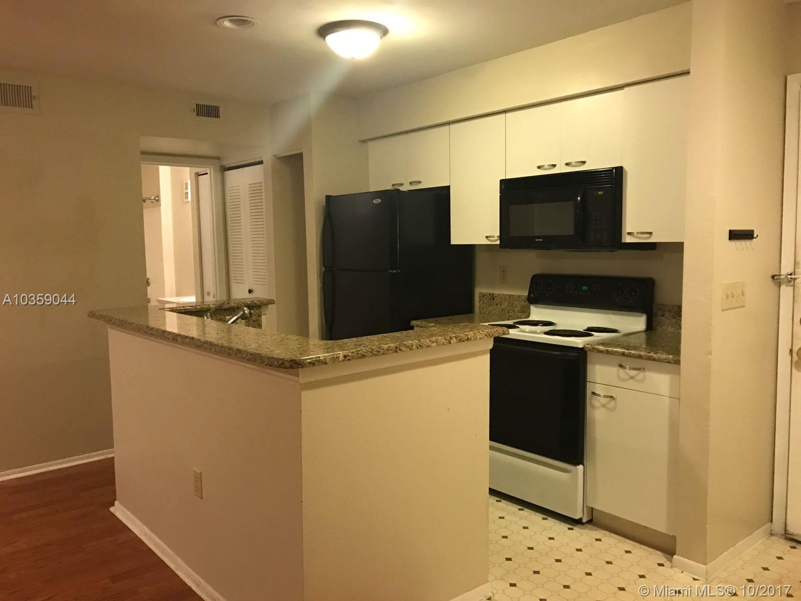 PALM LAKE - Residential Lease