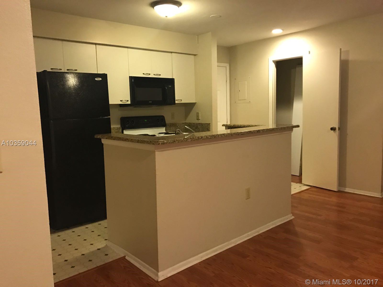 PALM LAKE - Residential Lease