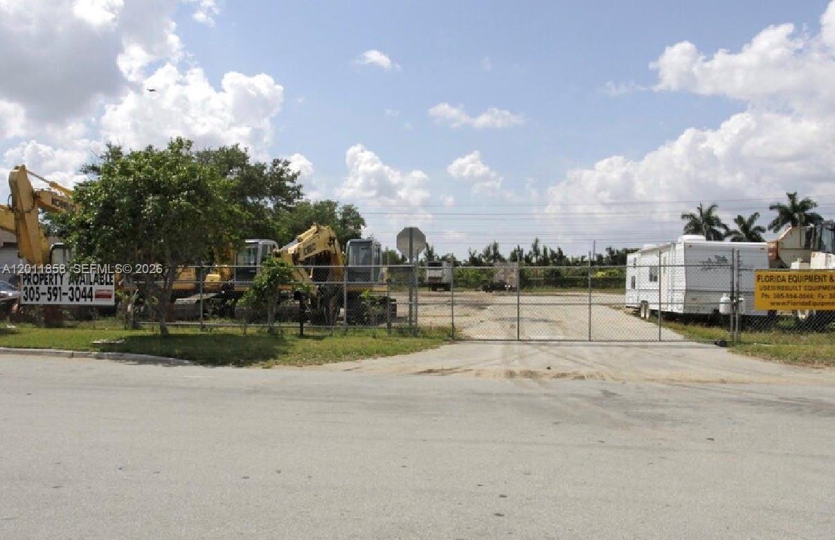 8322 NW 64