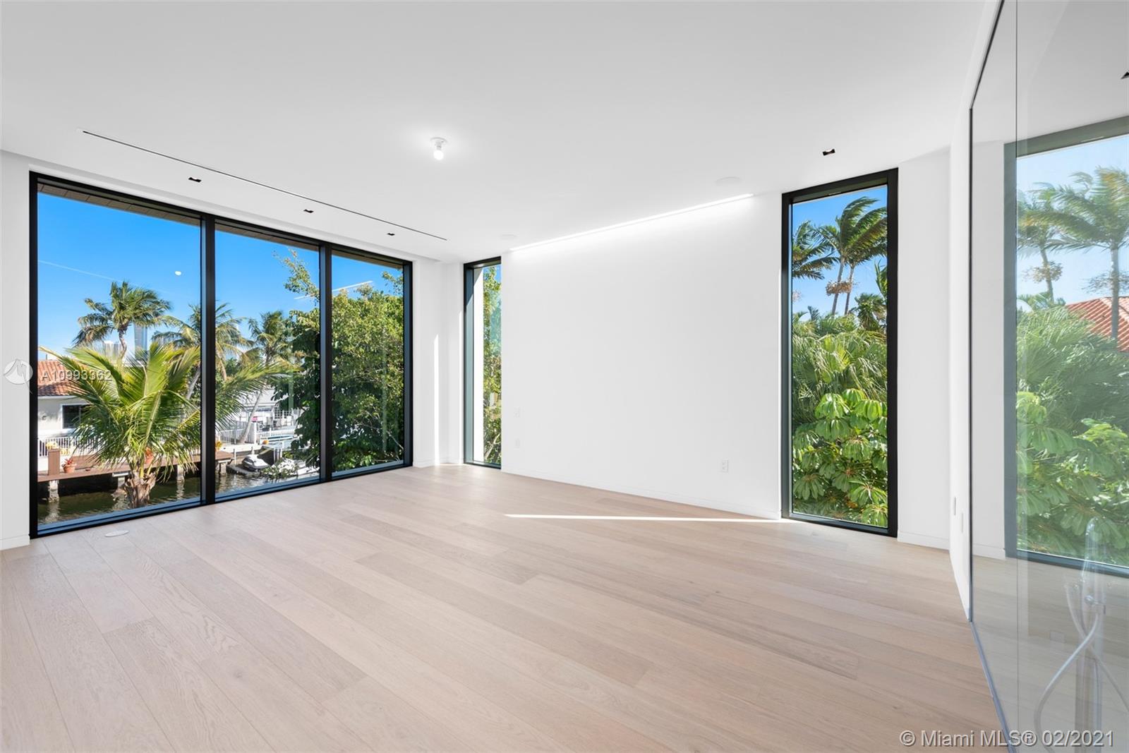 EASTERN SHORES - Residential