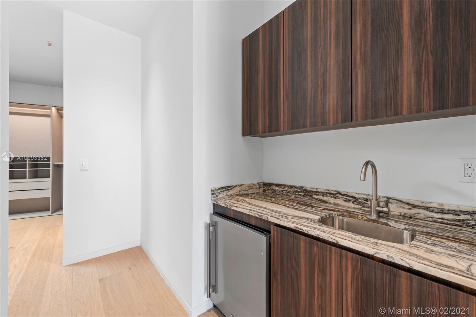 EASTERN SHORES - Residential