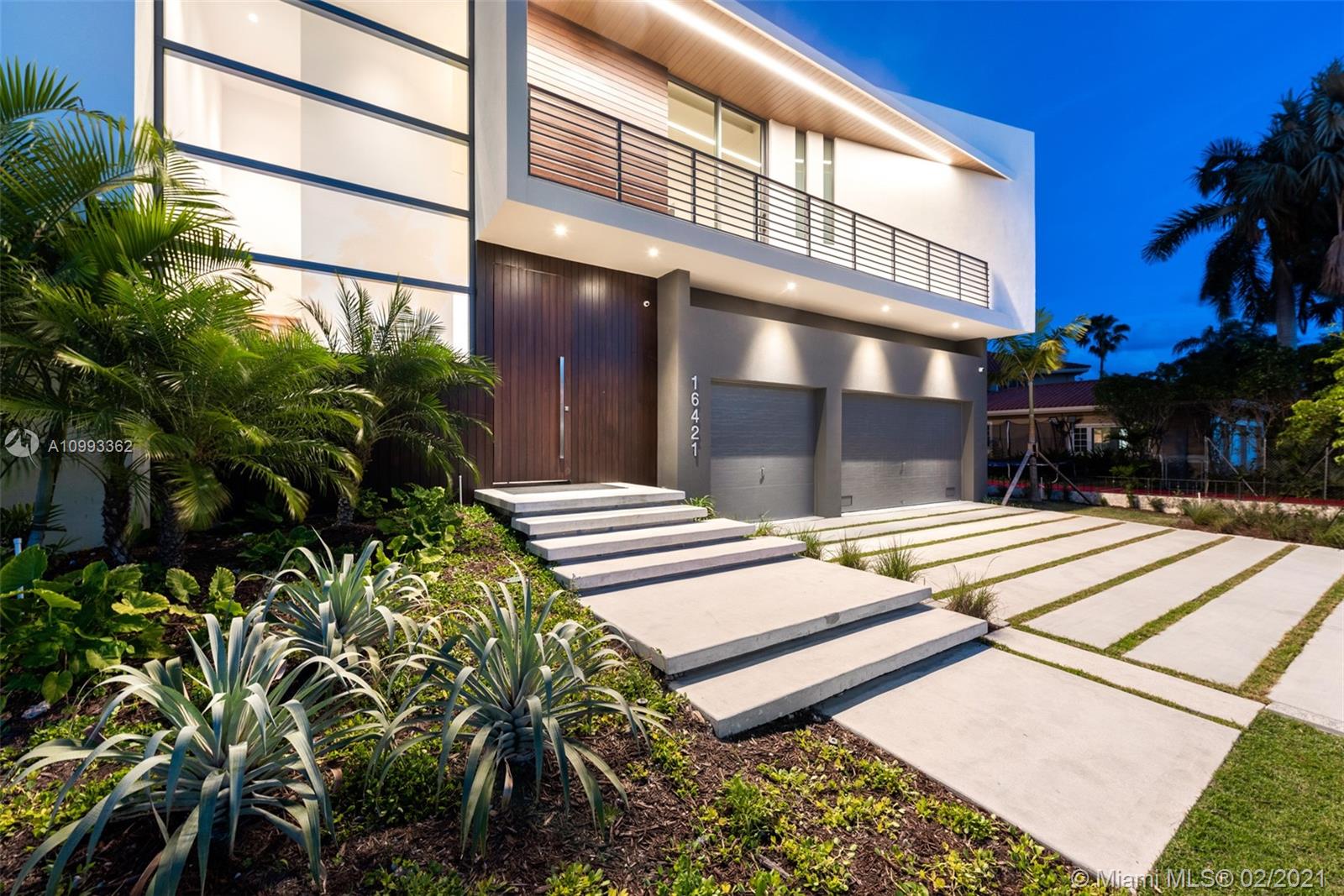 EASTERN SHORES - Residential