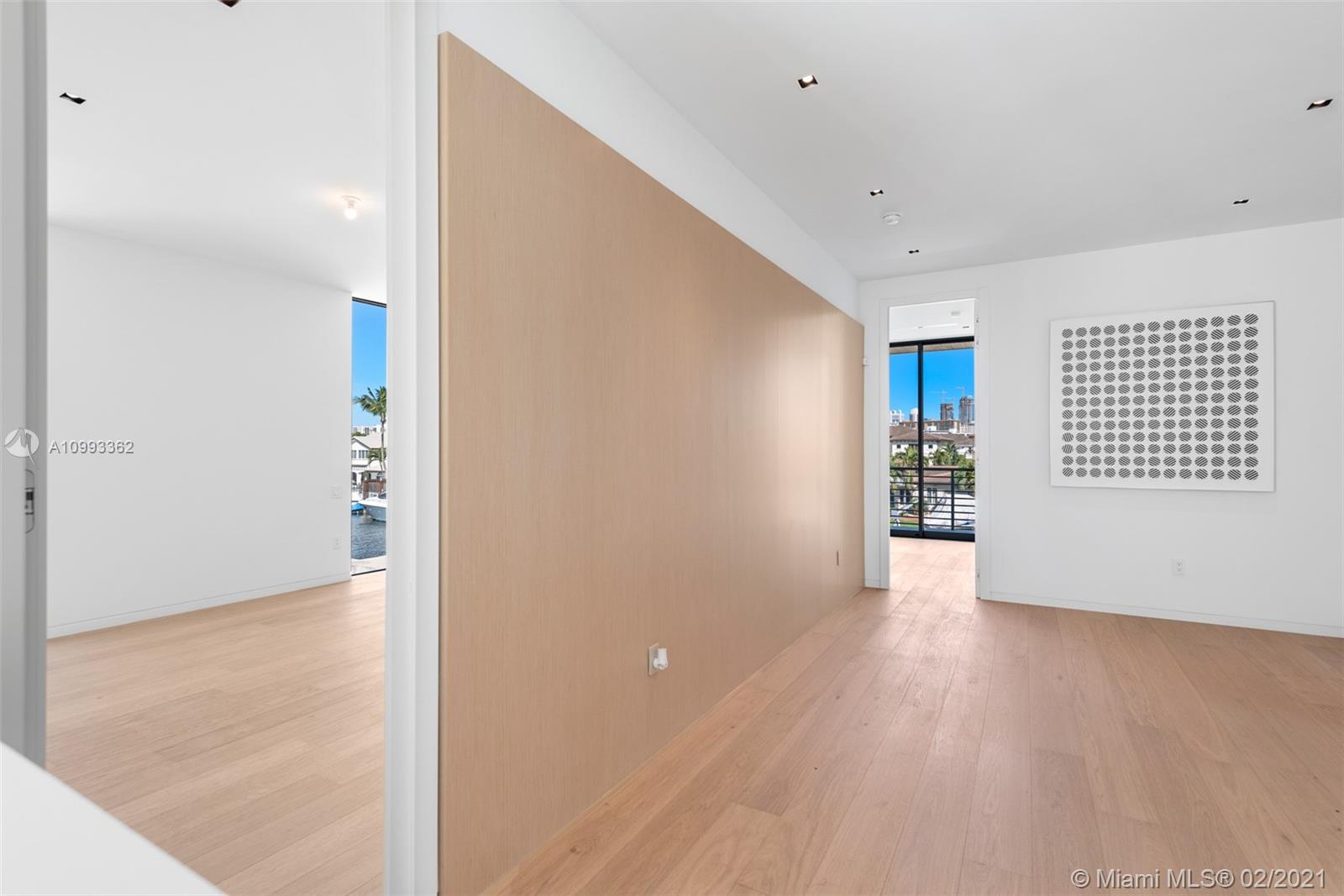 EASTERN SHORES - Residential