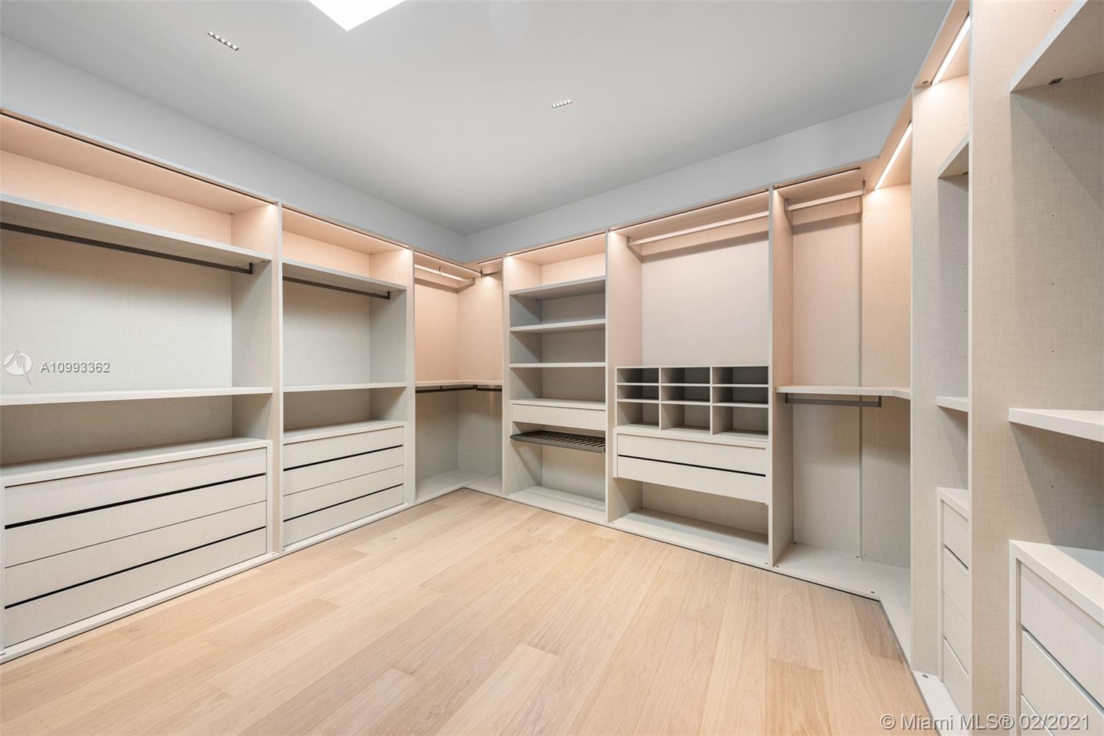 EASTERN SHORES - Residential