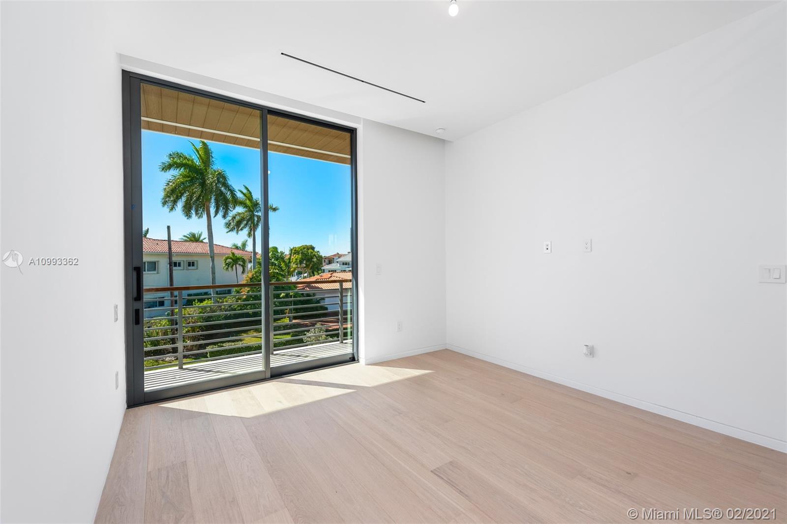 EASTERN SHORES - Residential