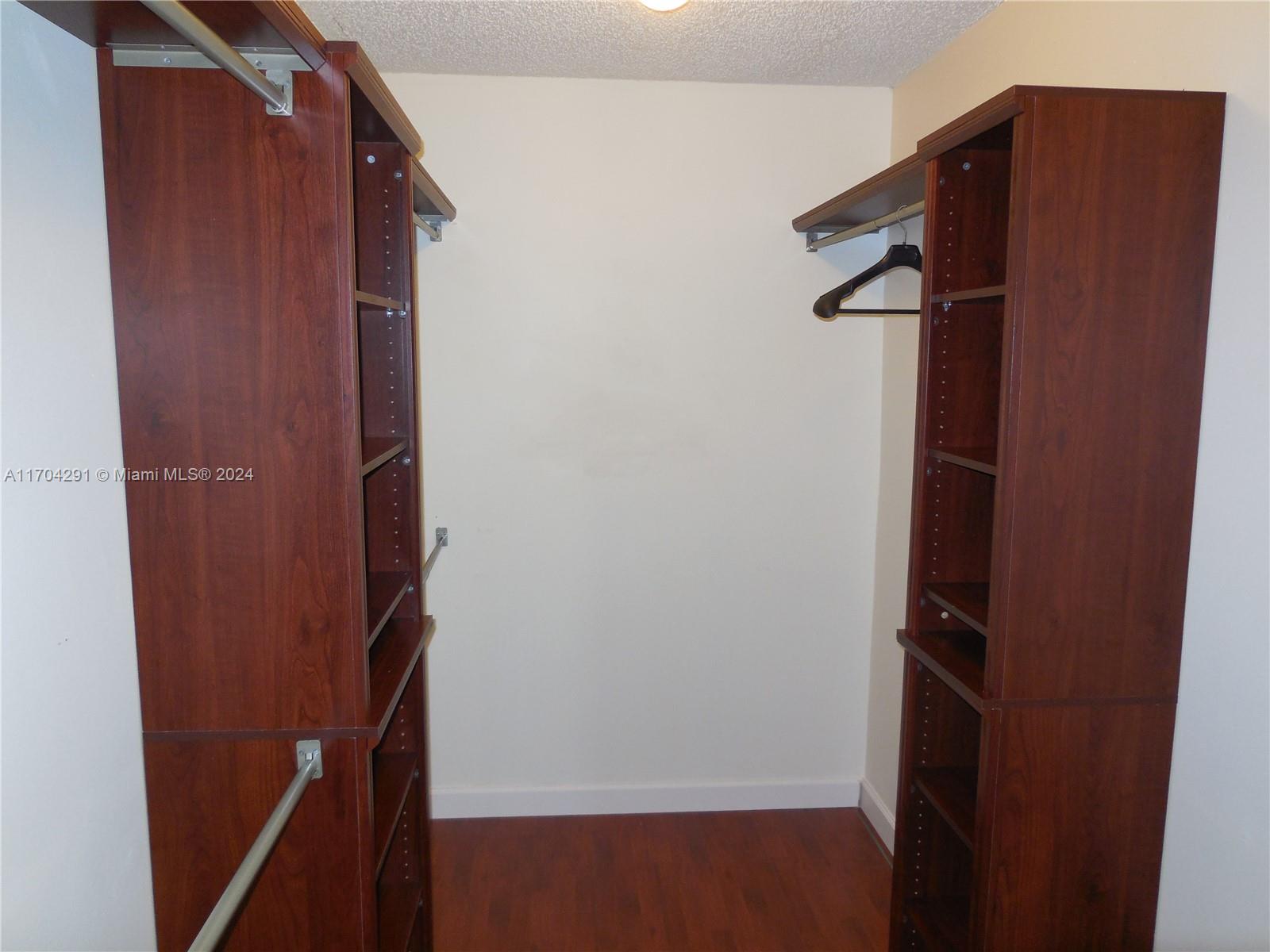 SELDINS ESTATES - Residential