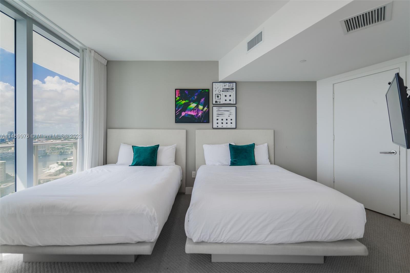 4111 SOUTH OCEAN DRIVE CO - Residential