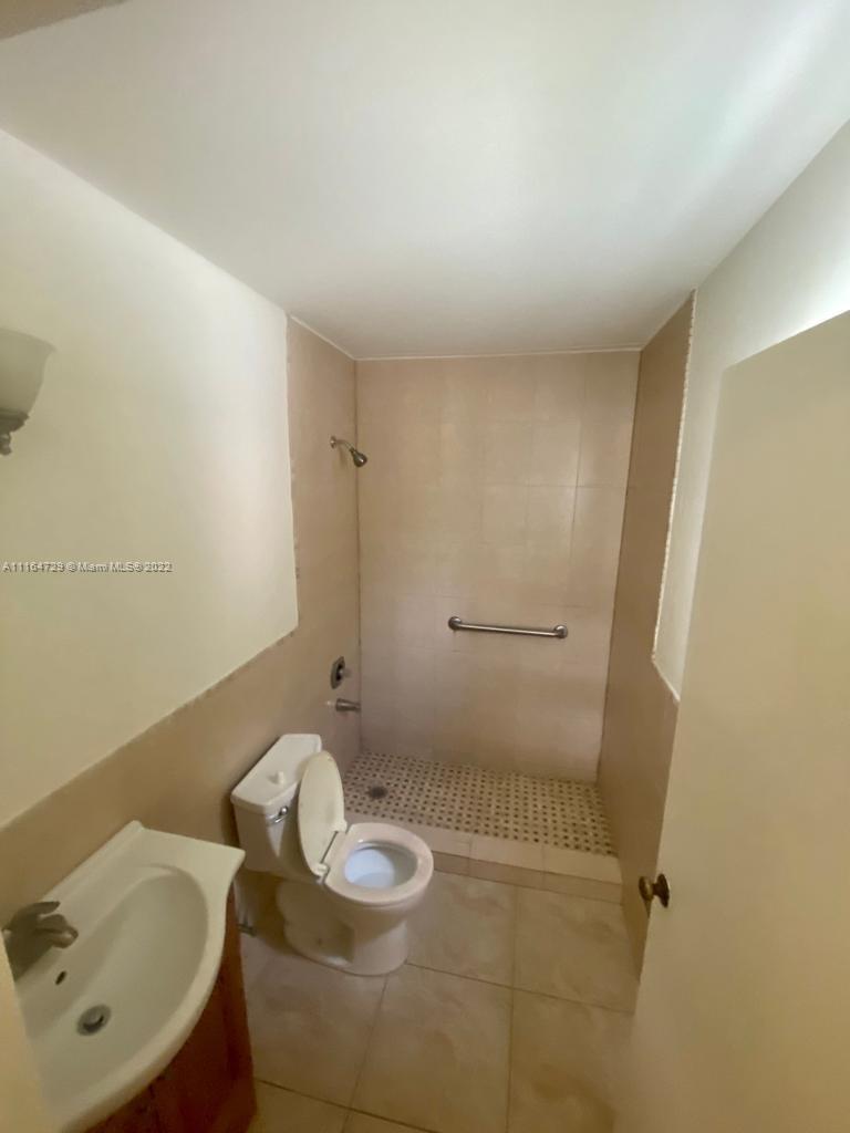 MICHELLE JARDINS NO 2 - Residential