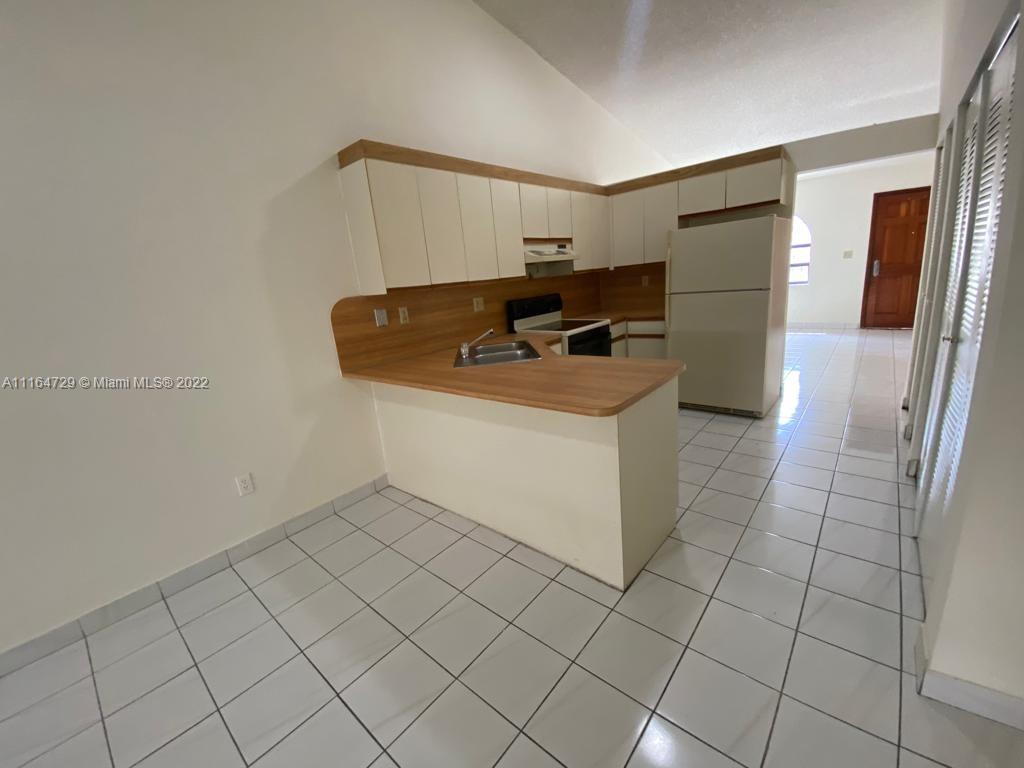 MICHELLE JARDINS NO 2 - Residential