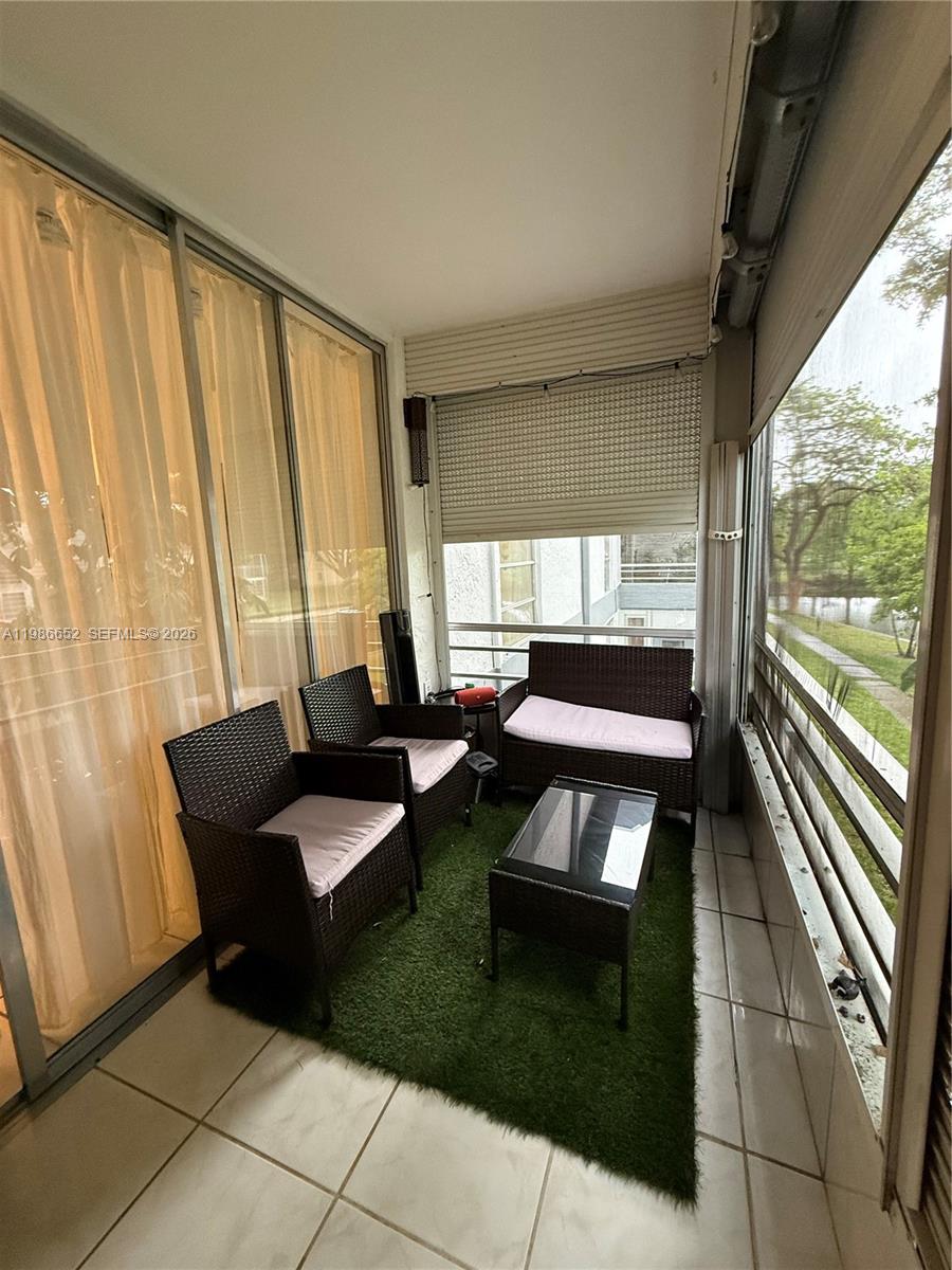 SANDS POINT CONDOMINIUM I - Residential