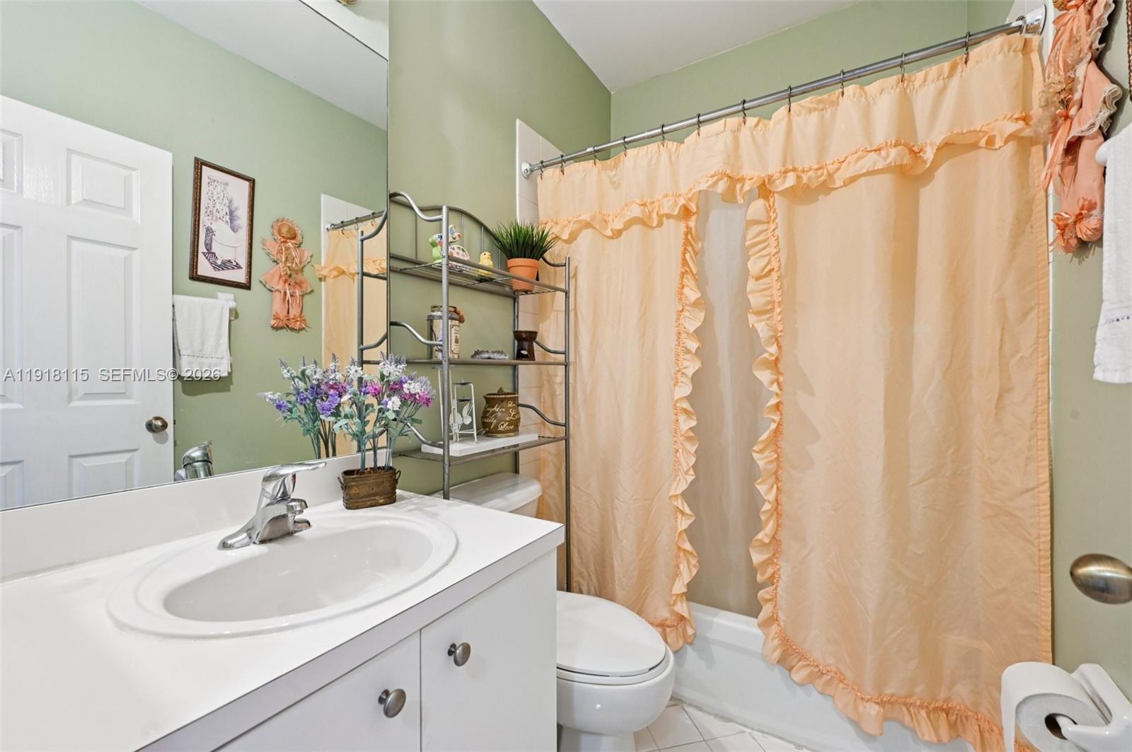 VILLAS AT CARMEL CONDO NO - Residential