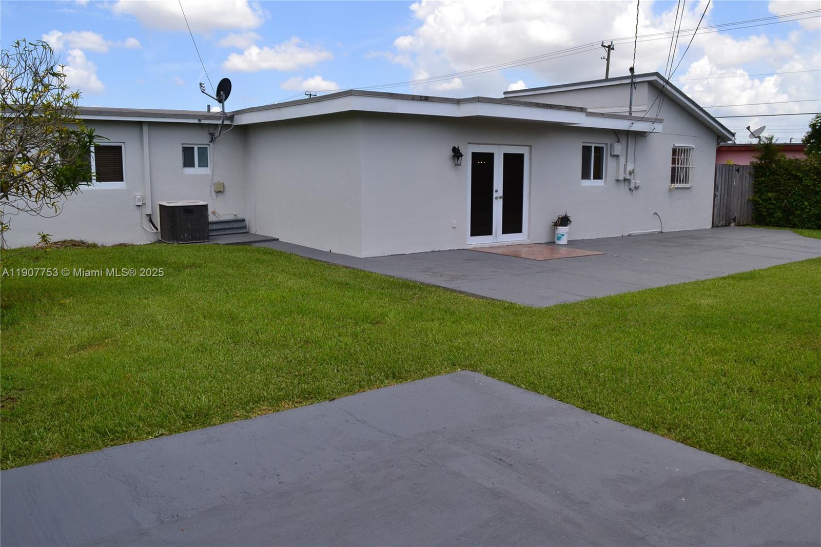 CORAL GLADE HEIGHTS - Residential Lease