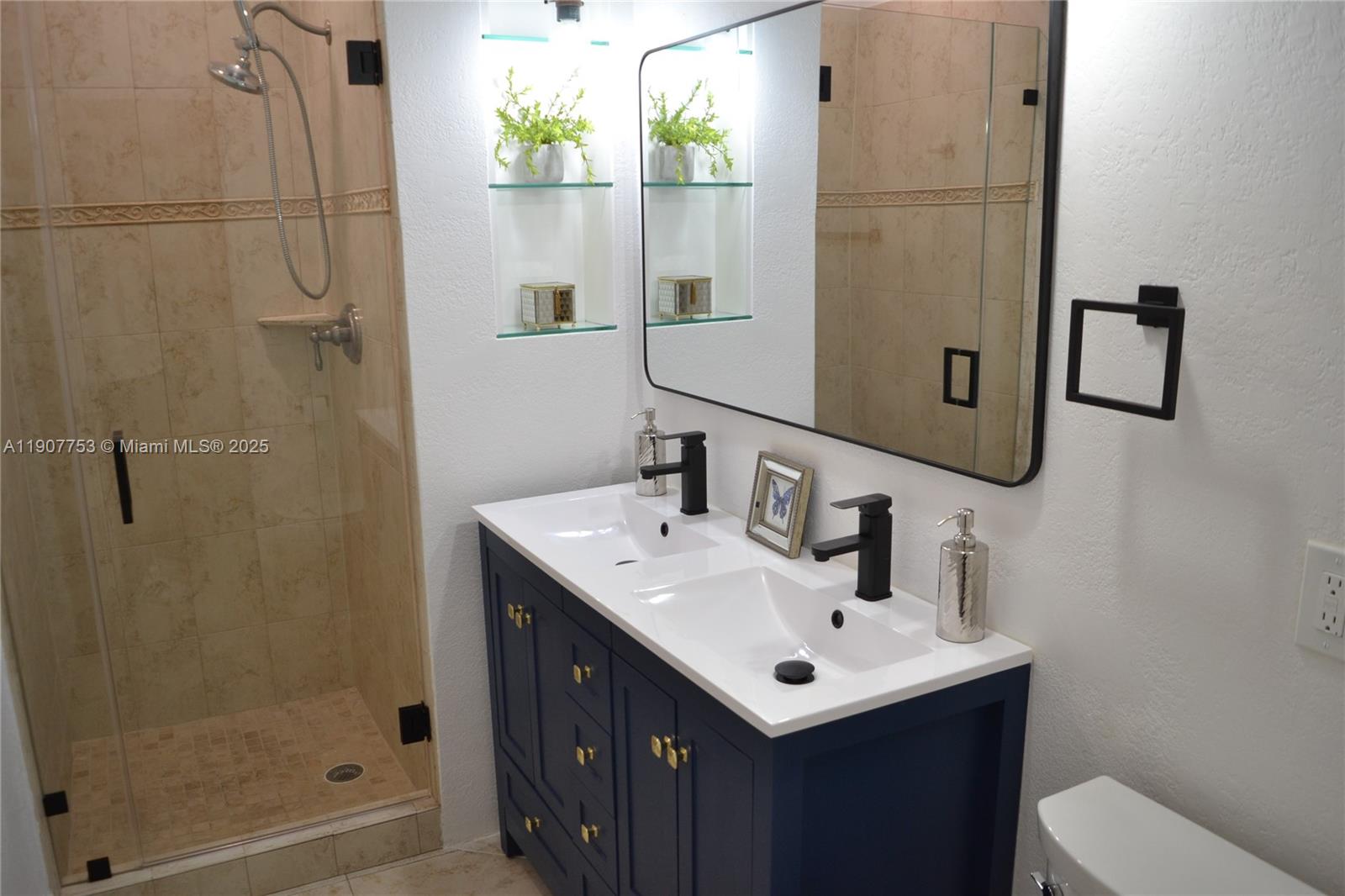 CORAL GLADE HEIGHTS - Residential Lease