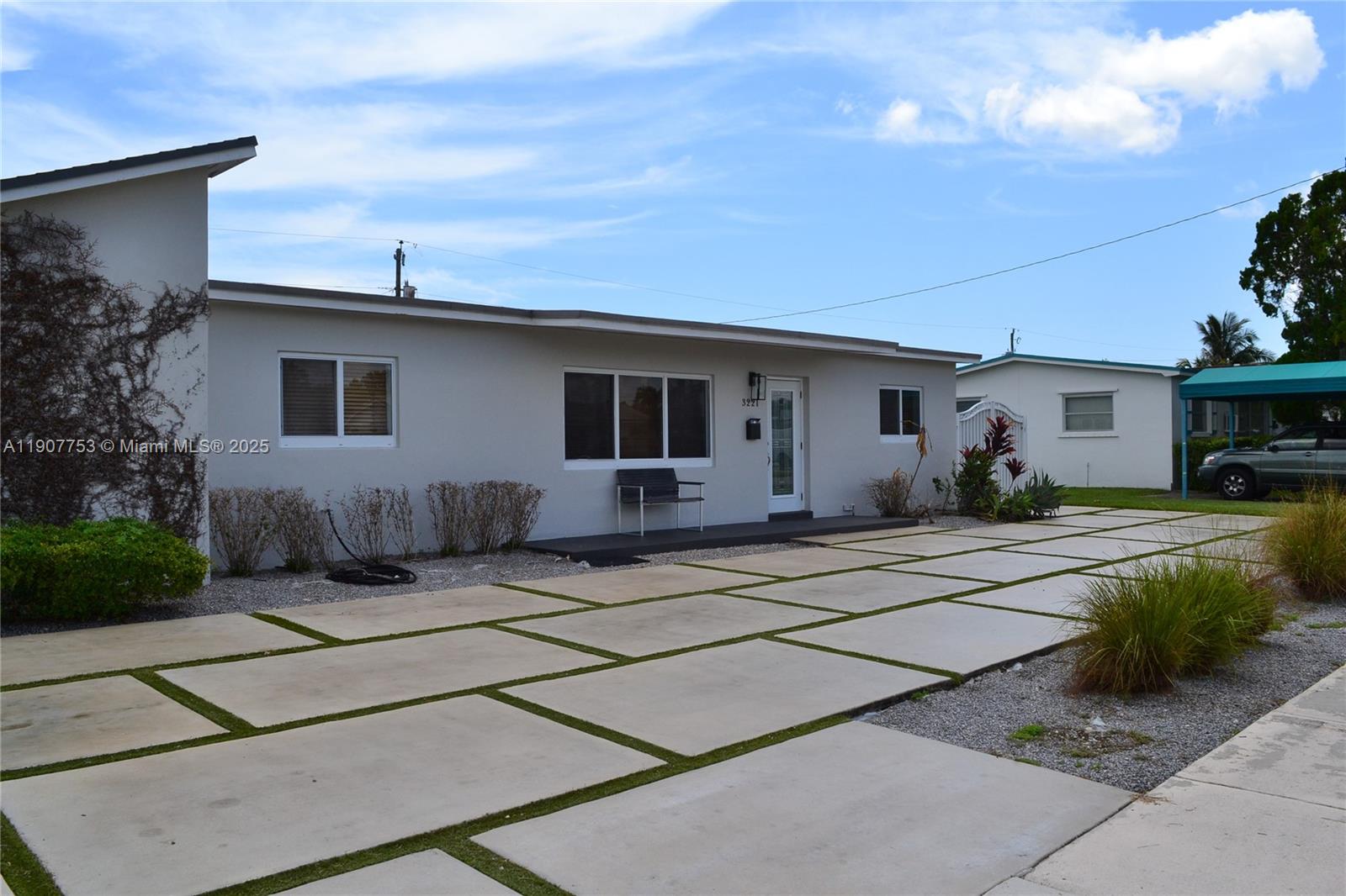 CORAL GLADE HEIGHTS - Residential Lease