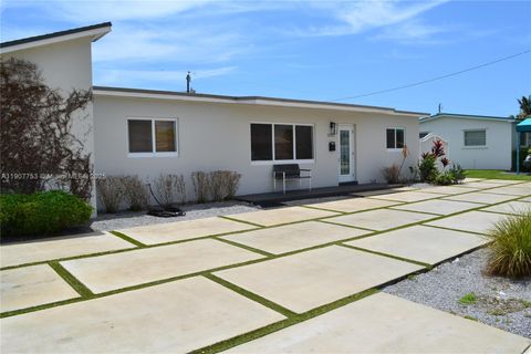 3221 SW 93rd Pl Miami FL 33165