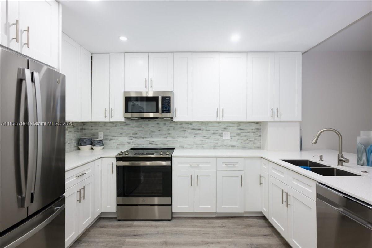 1200 SW 12th St 214