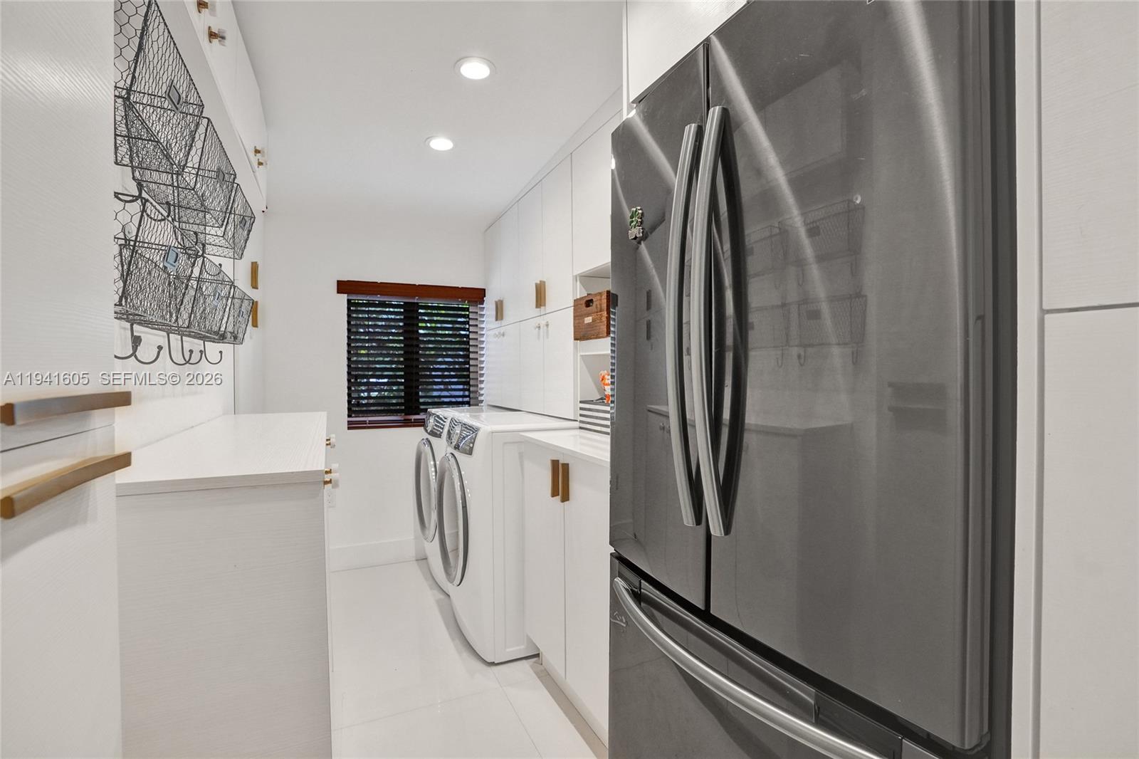 SKY LAKE - Residential