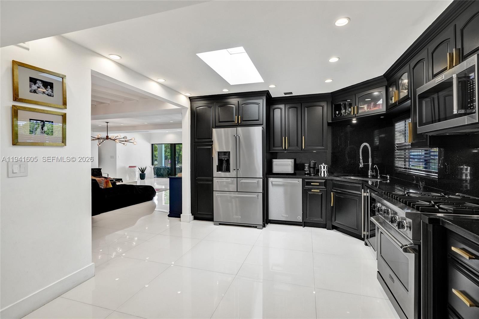 SKY LAKE - Residential