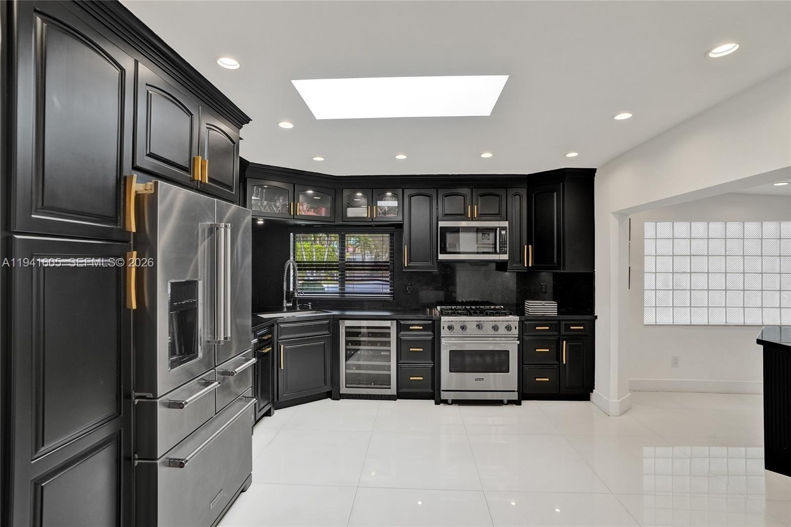 SKY LAKE - Residential