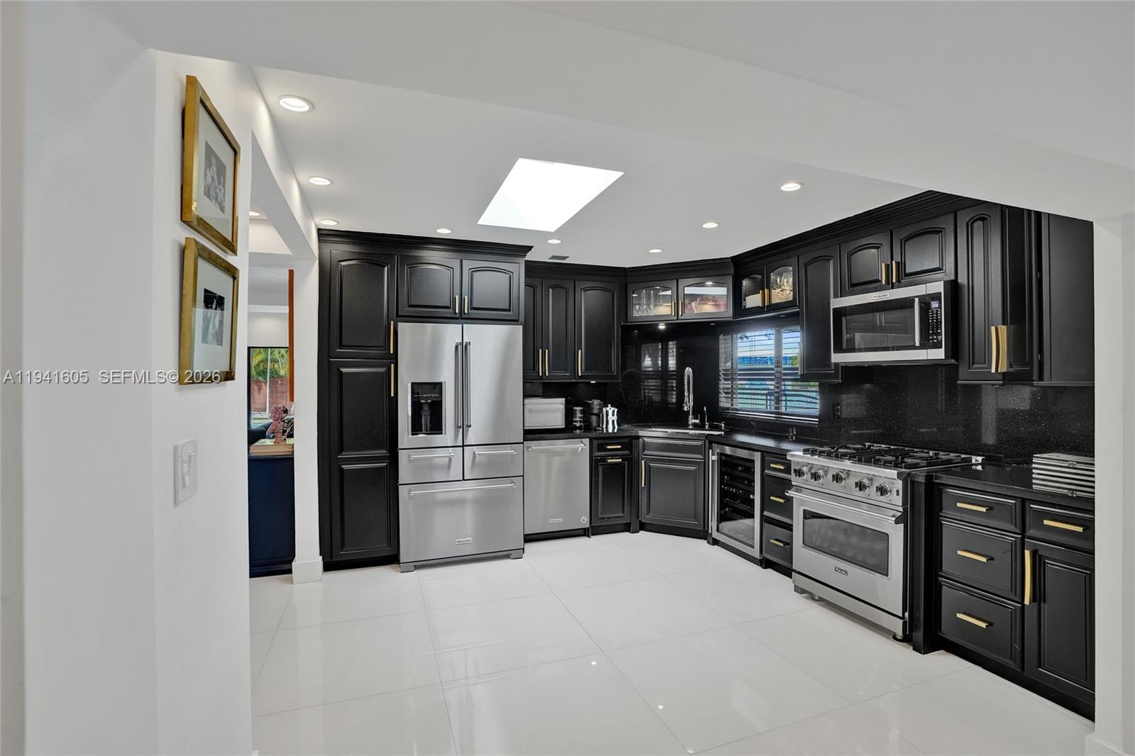 SKY LAKE - Residential