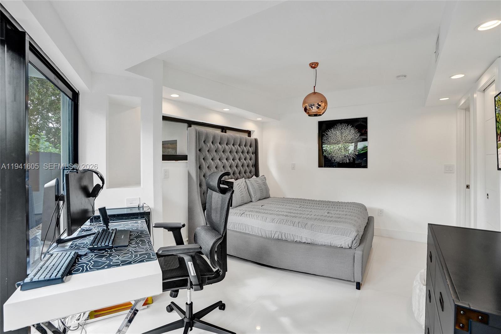 SKY LAKE - Residential