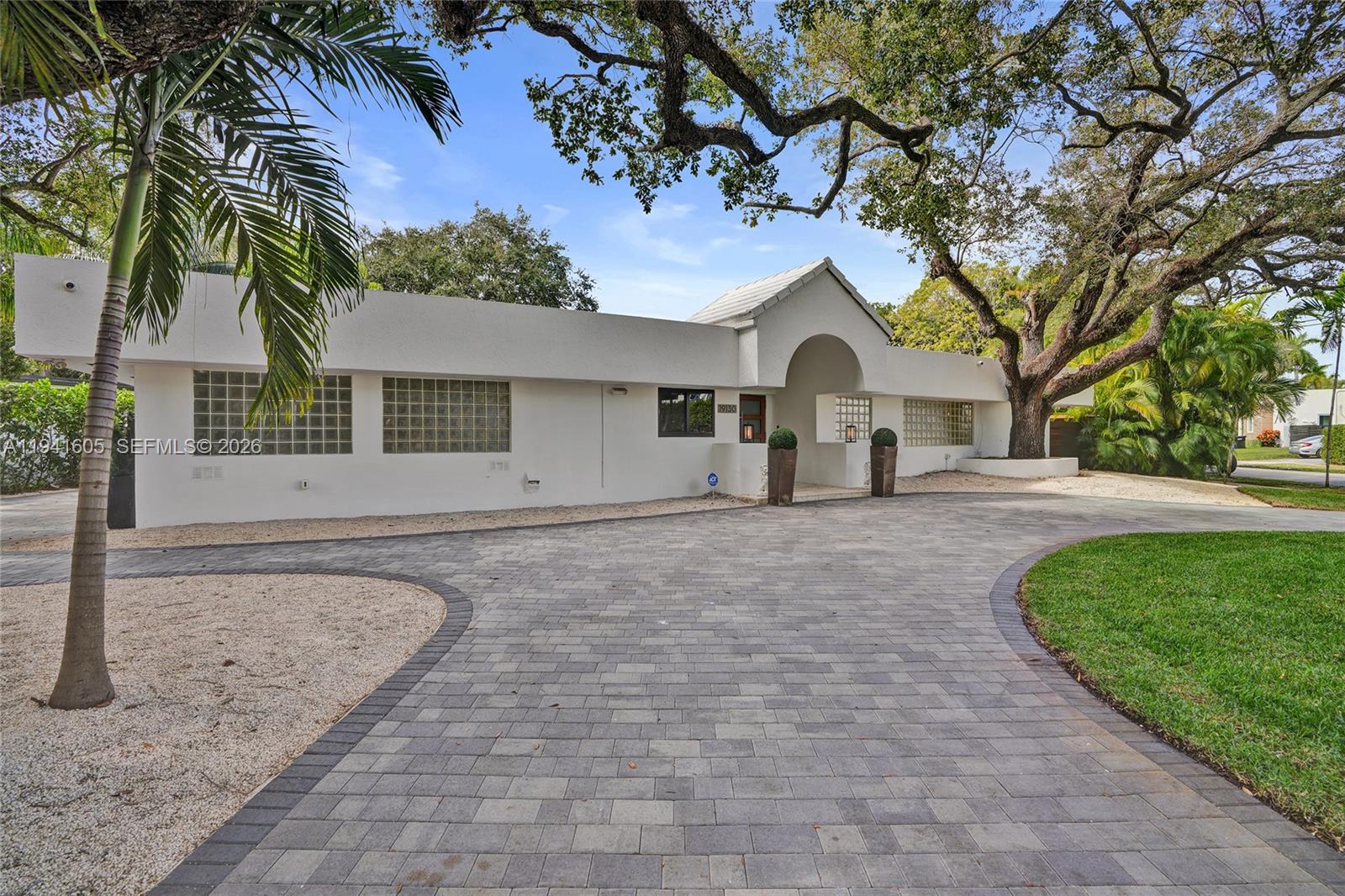 SKY LAKE - Residential