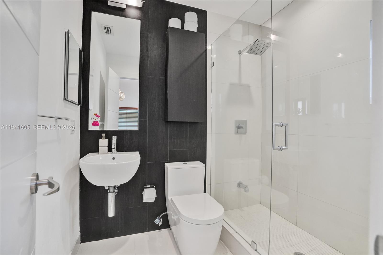 SKY LAKE - Residential