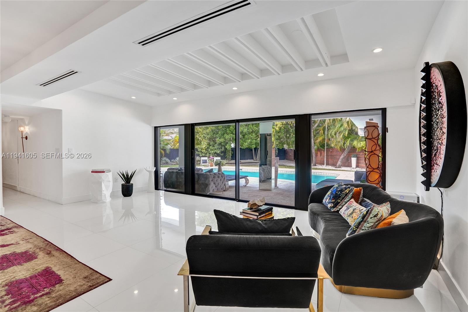 SKY LAKE - Residential