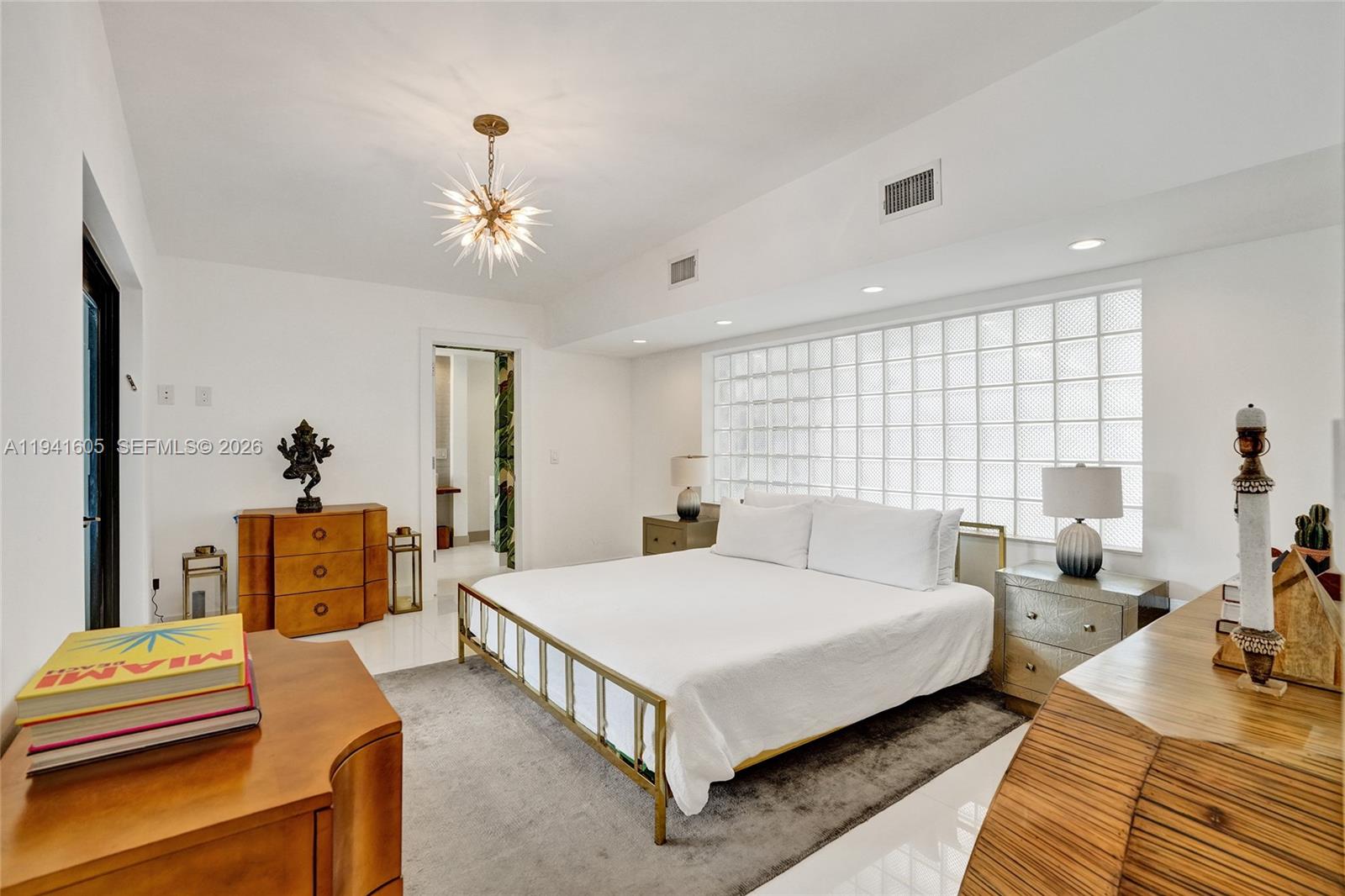 SKY LAKE - Residential