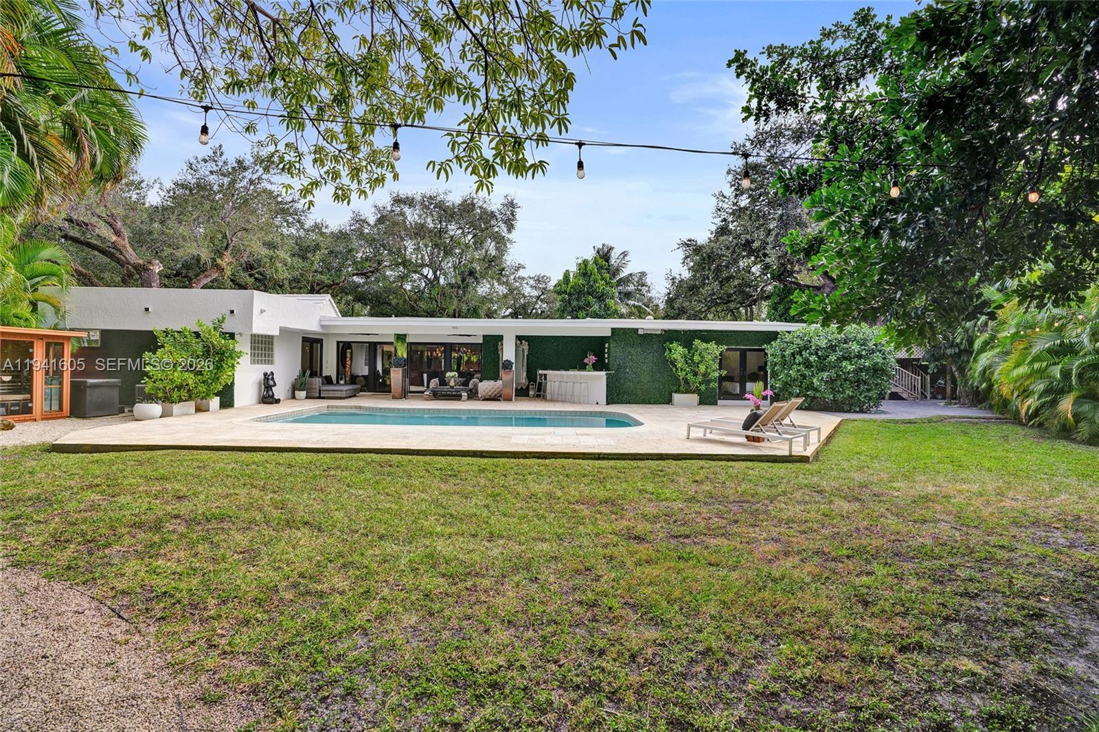 SKY LAKE - Residential