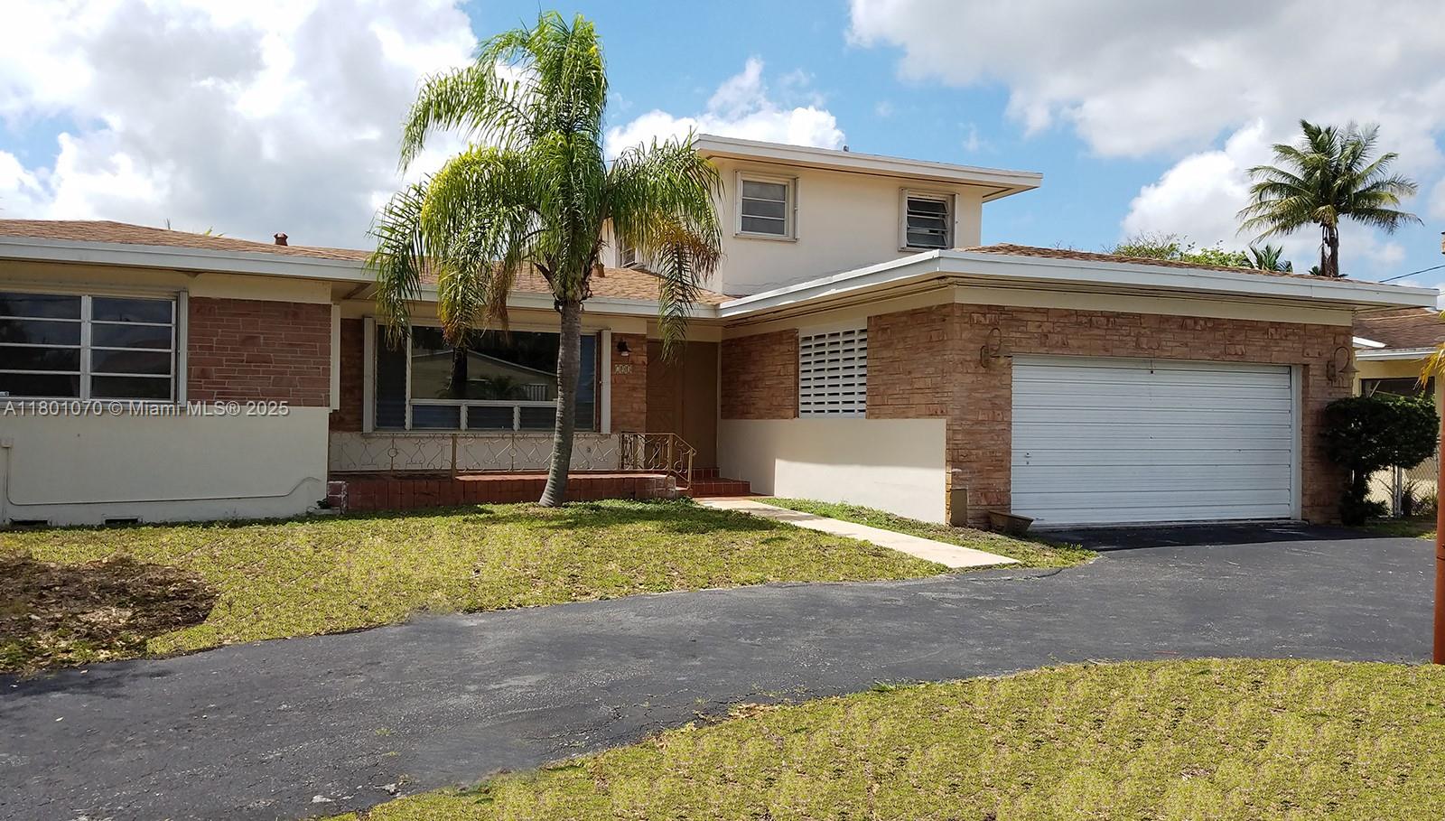 Rental Property at 703 Nw 6th St A, Hallandale Beach, Broward County, Florida - Bedrooms: 2 
Bathrooms: 1  - $2,180 MO.