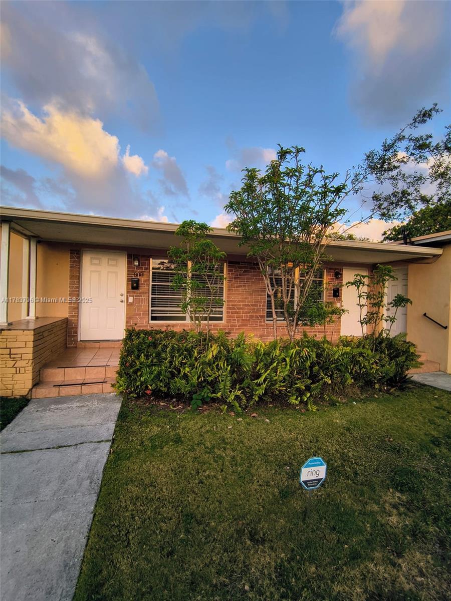 Photo 1 of 1225 Sw 11th Ave 1223, Miami, Florida, $2,900, Web #: 11783796